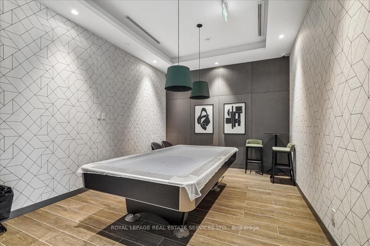 188 Fairview Mall Drive Unit 707 photo 21