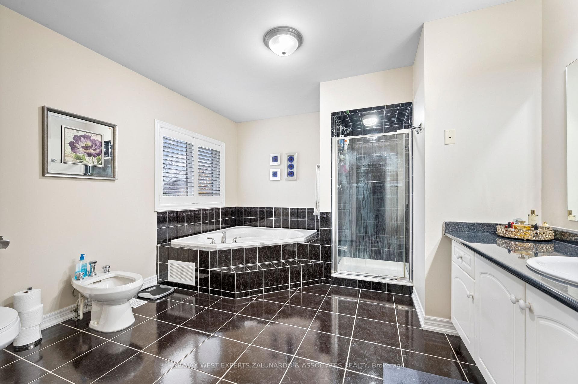 59 Forest Fountain Drive photo 20