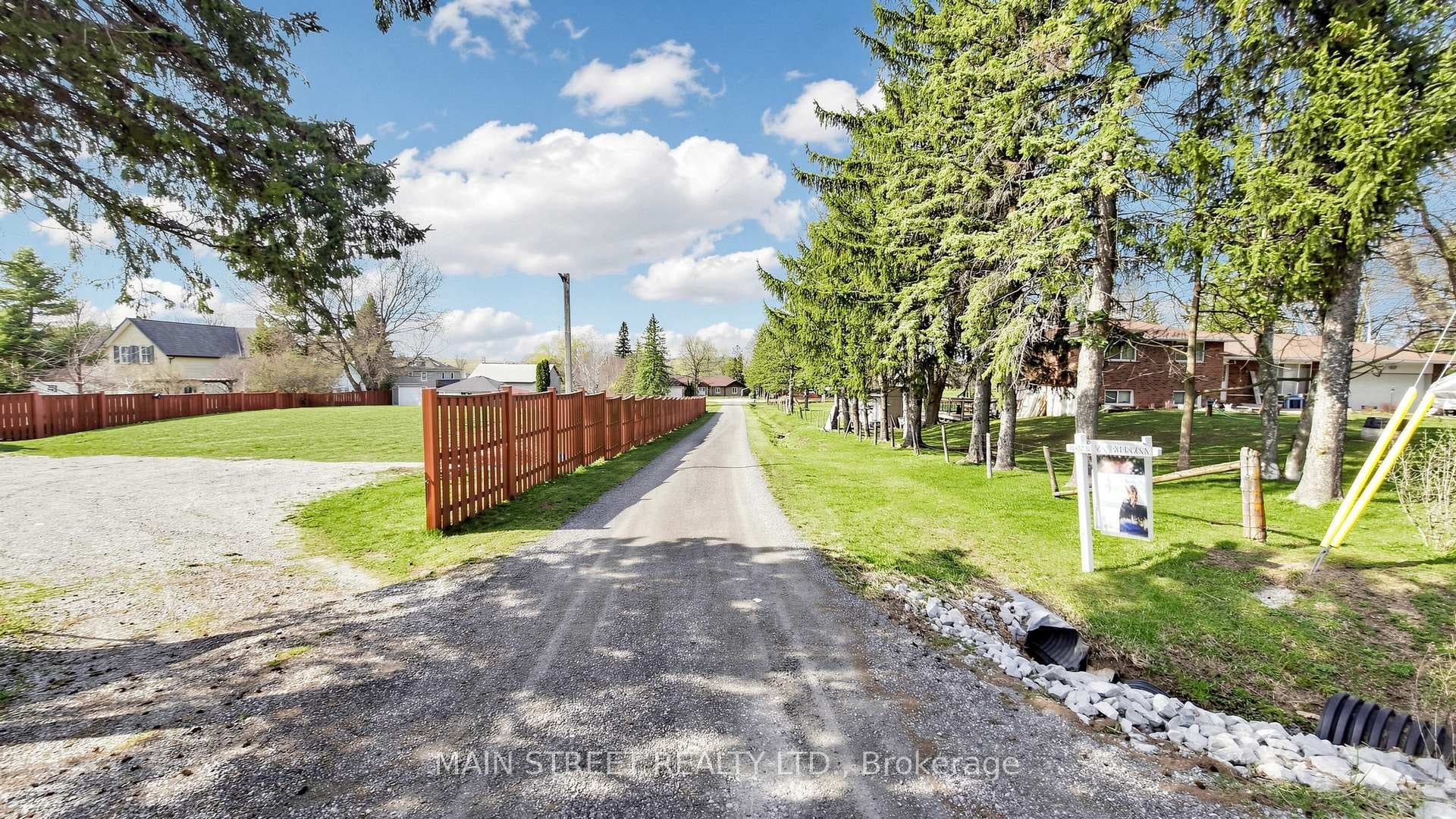 Private Country Driveway