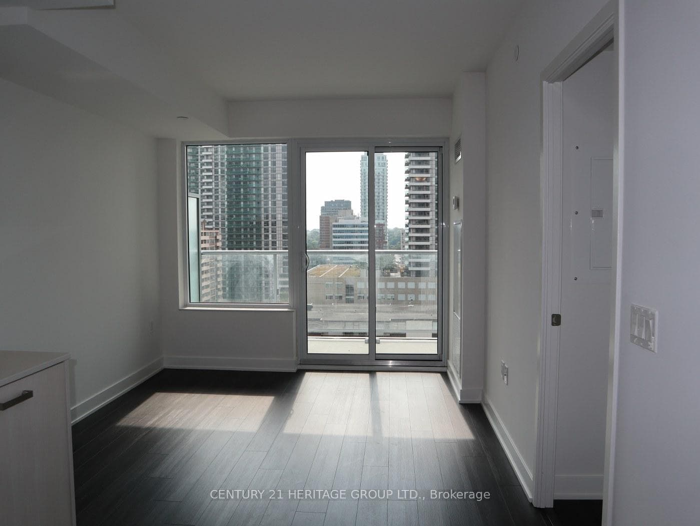 195 Redpath Avenue Unit 1511 photo 12