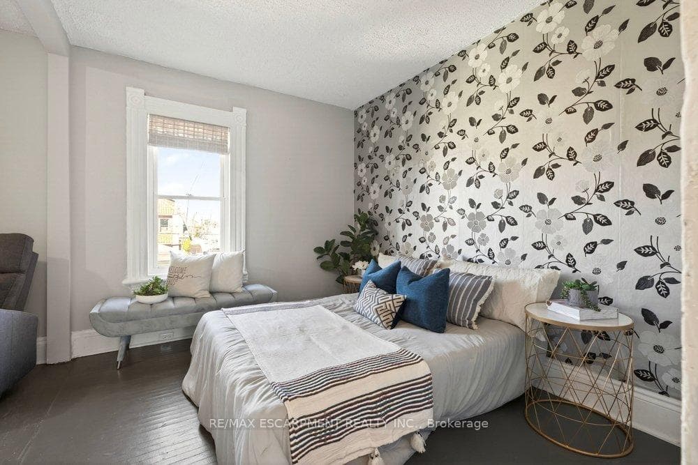 49 Cheever Street photo 23