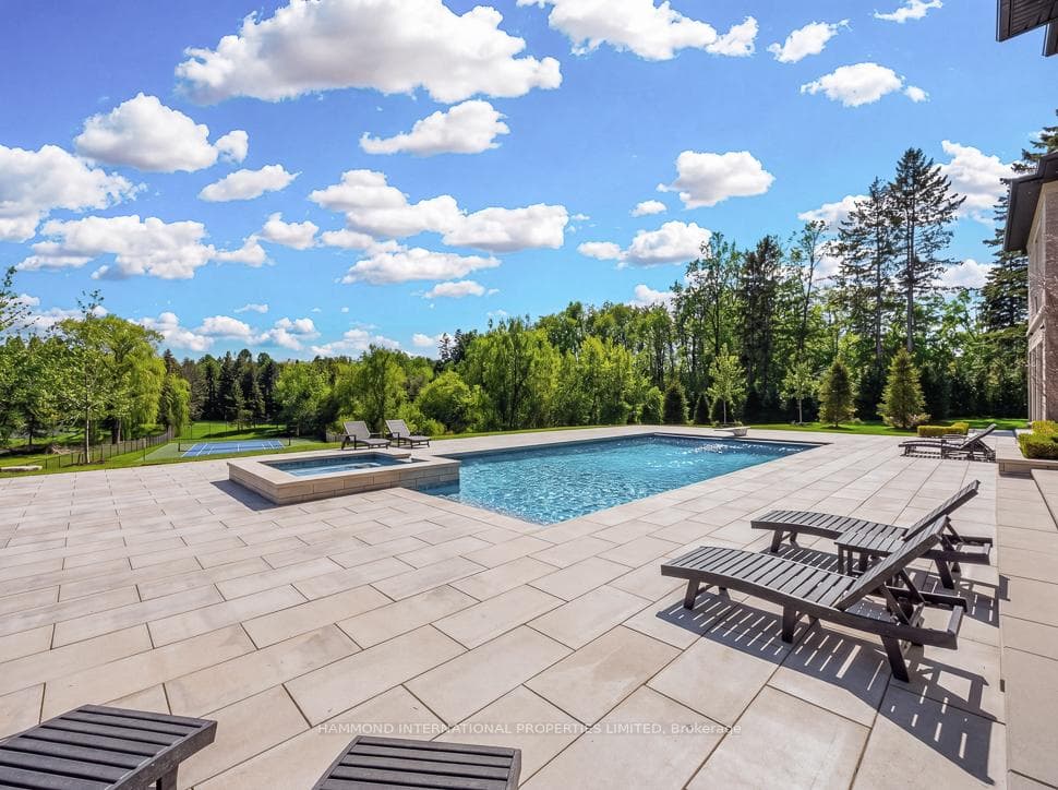 46 Steeplechase Avenue photo 5