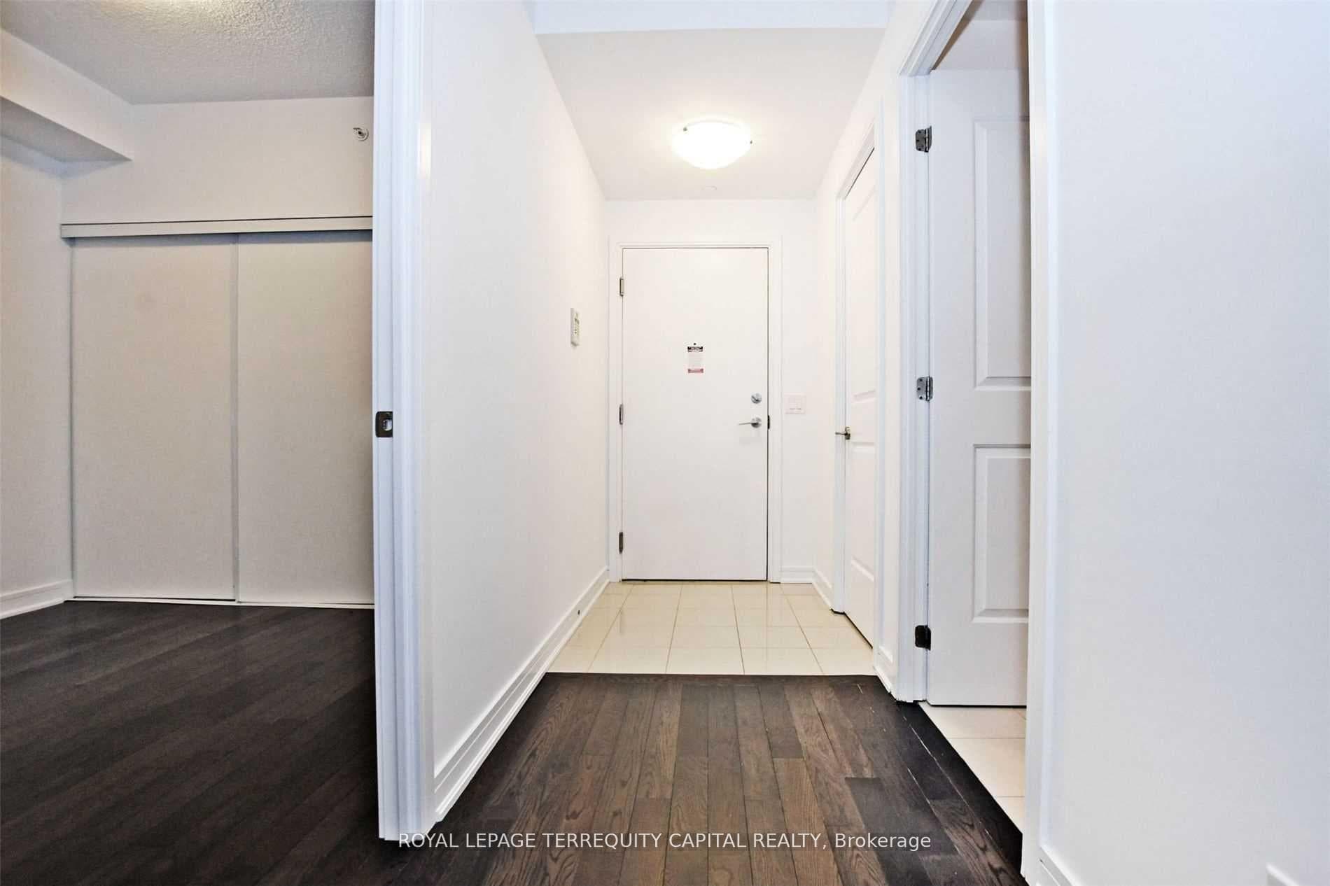 9199 Yonge Street Unit 406 photo 4