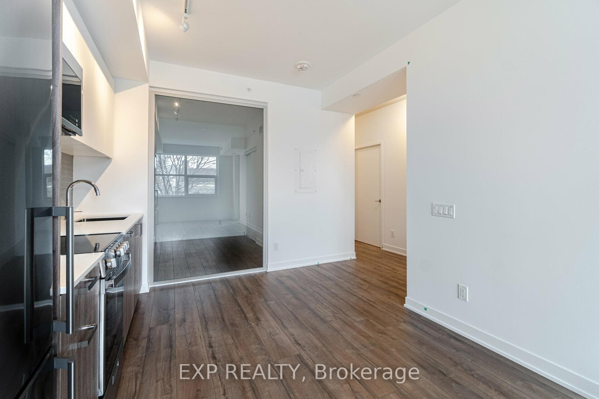 1787 St. Clair Avenue Unit 218 photo 7