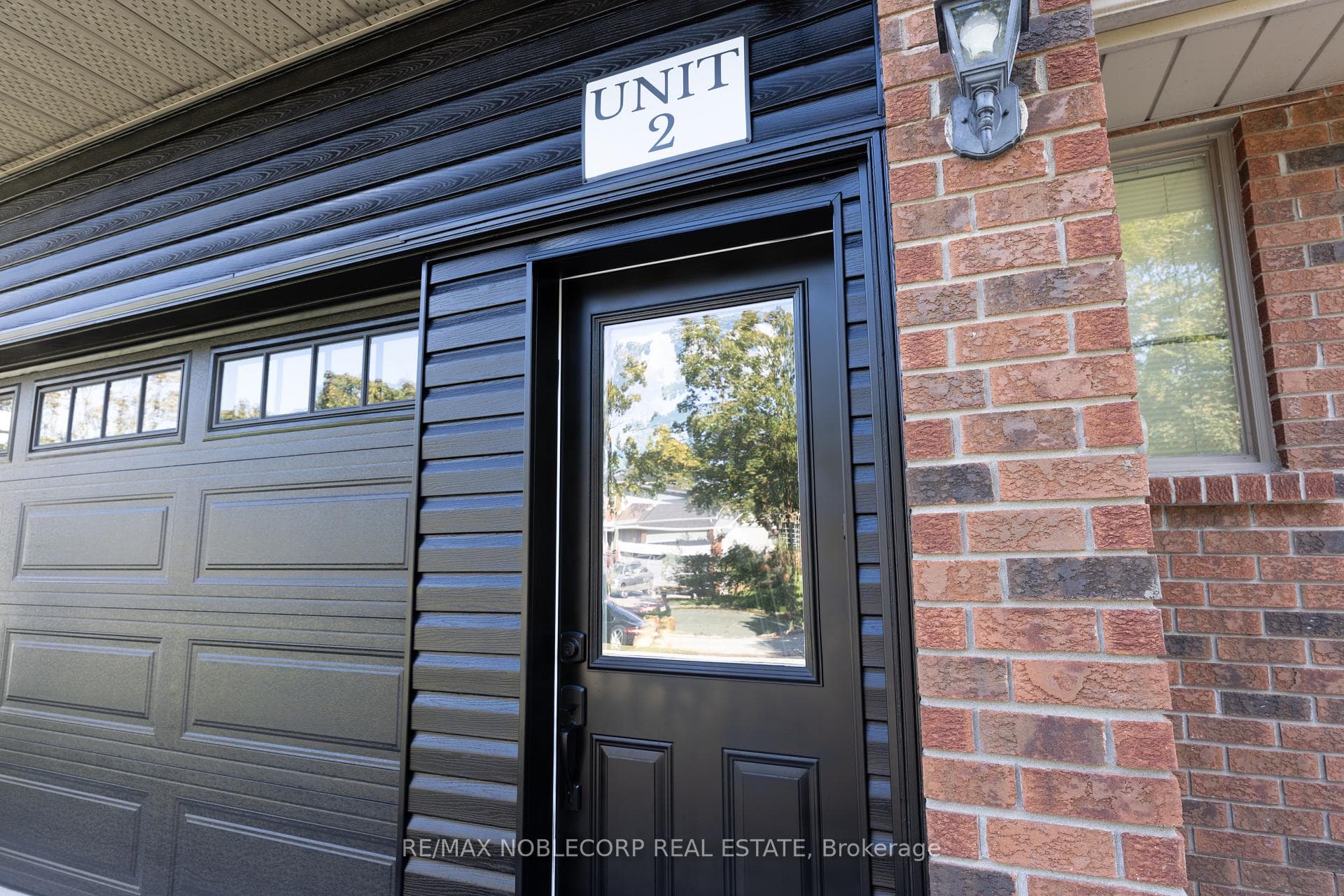 789 Candaras Street photo 4