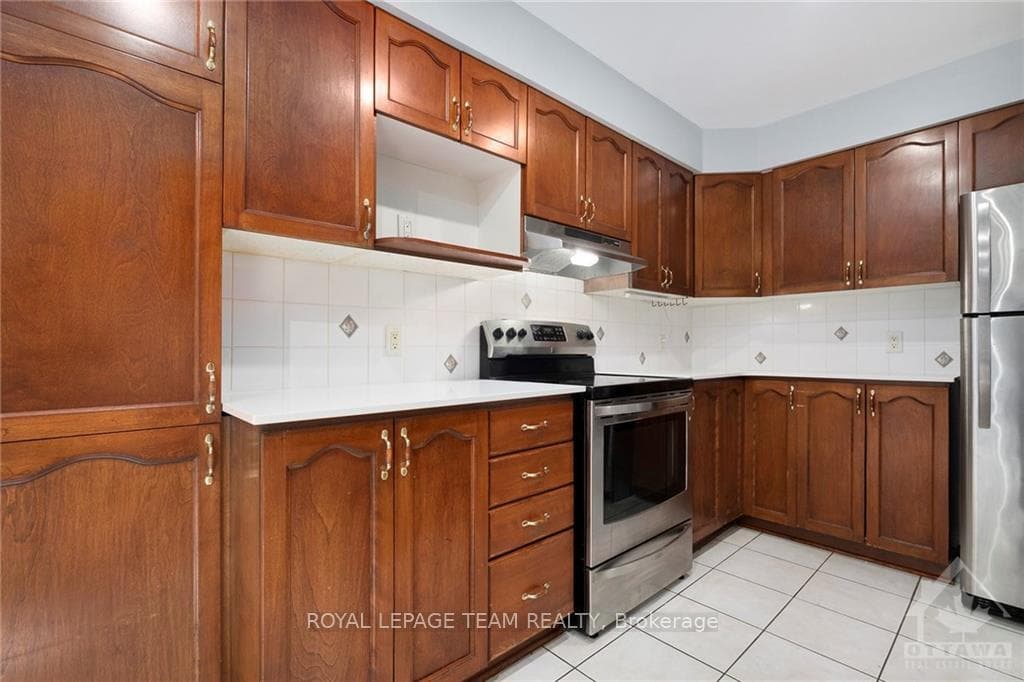 324 BERRIGAN Drive photo 9