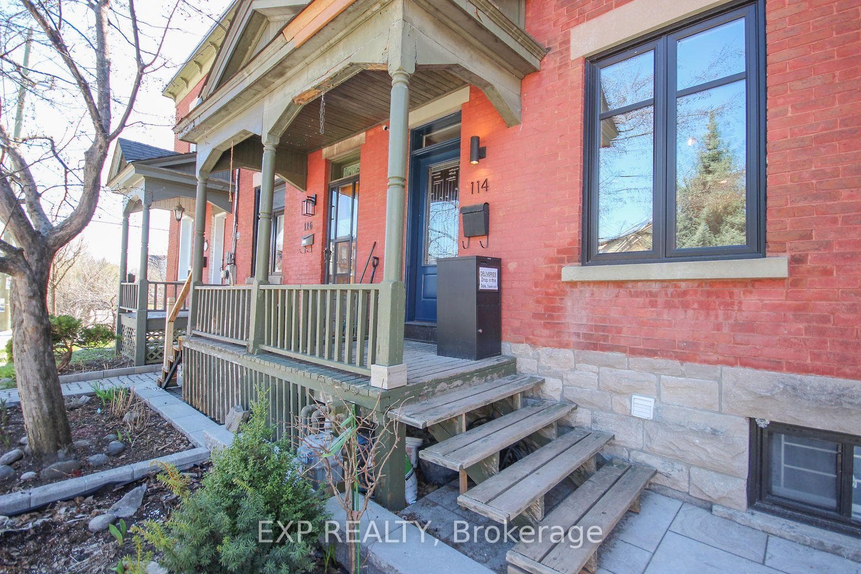 114 Sweetland Avenue photo 2