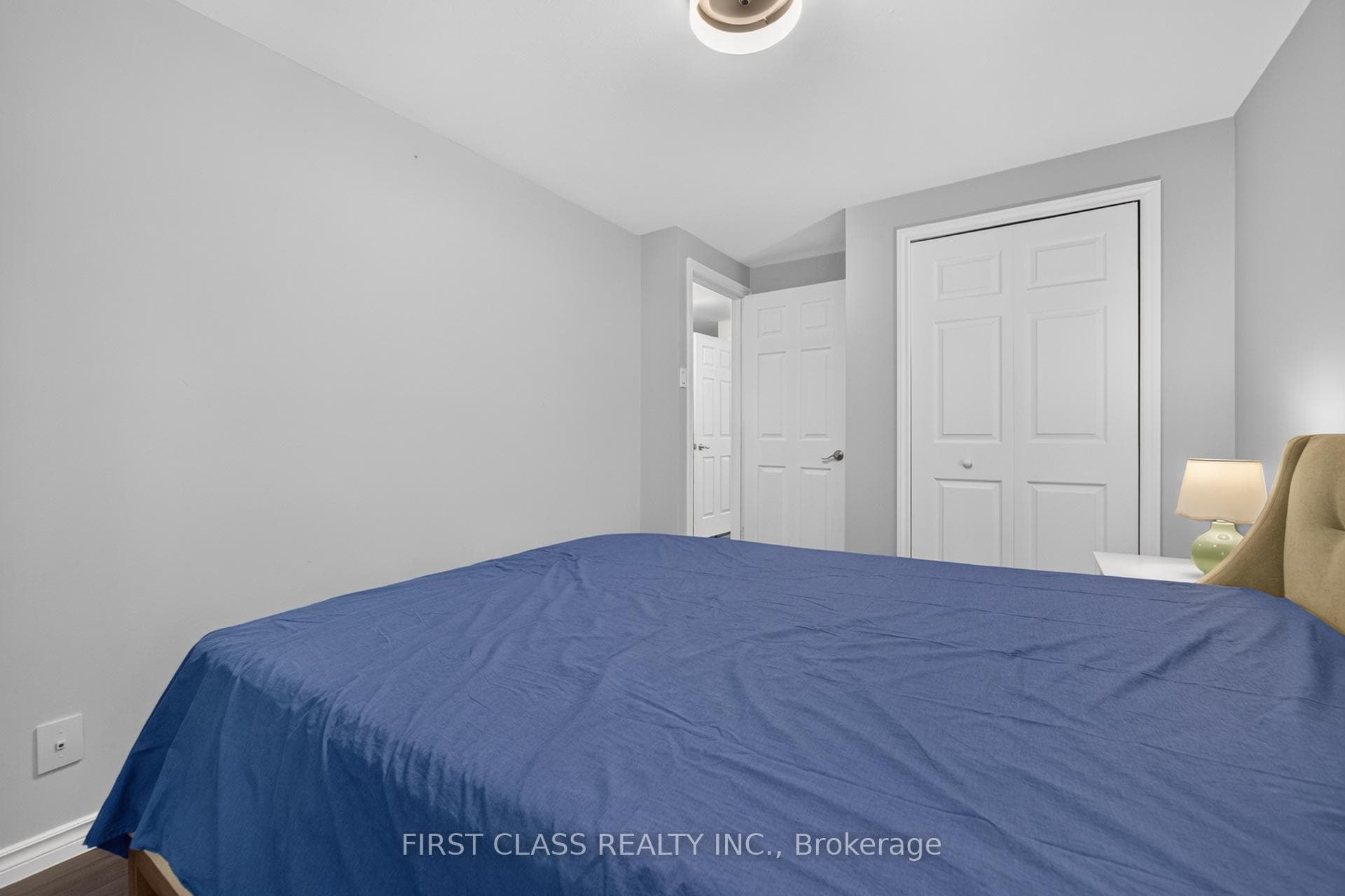 202 Royal Orchard Boulevard photo 29