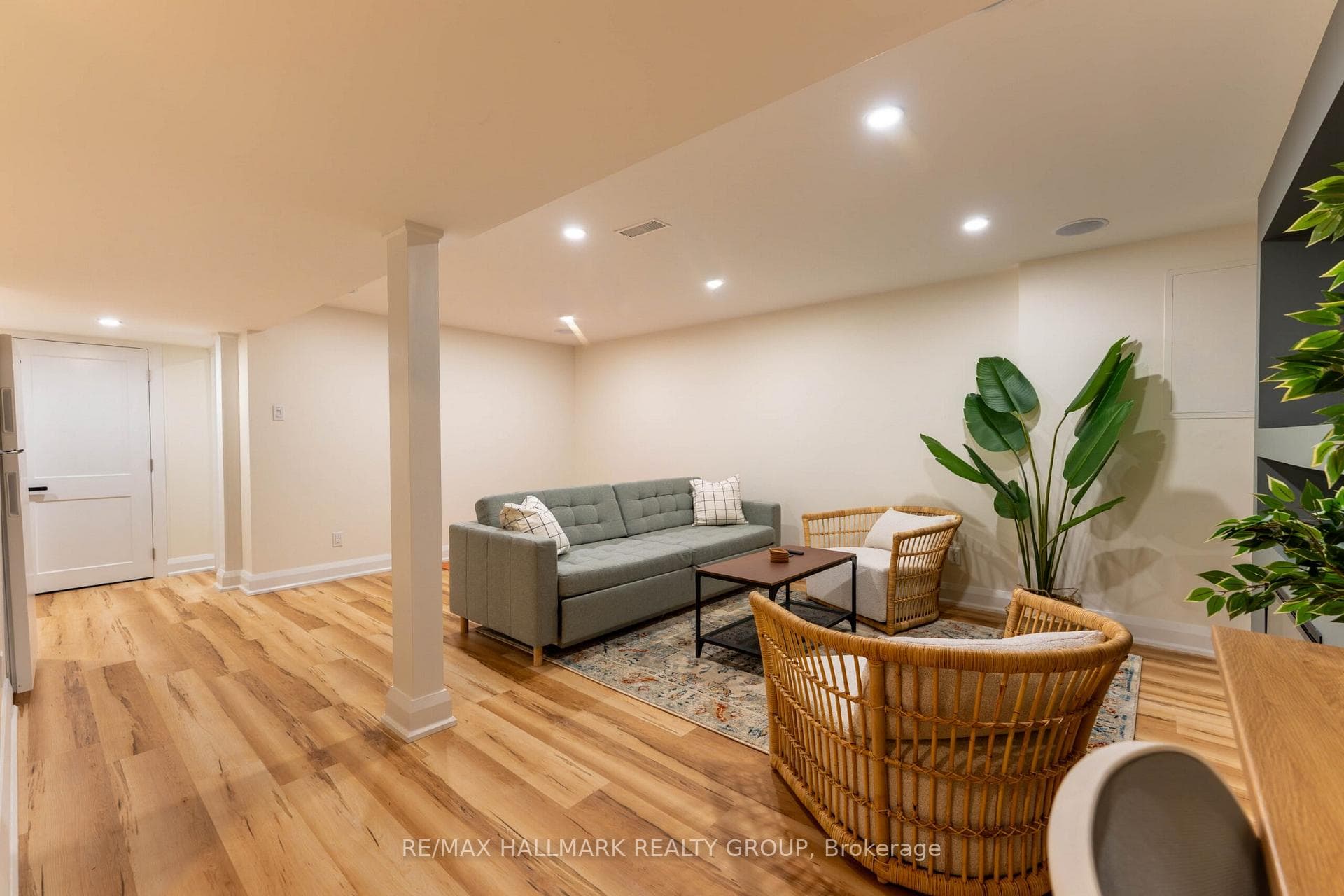 820 Grenon Avenue photo 38