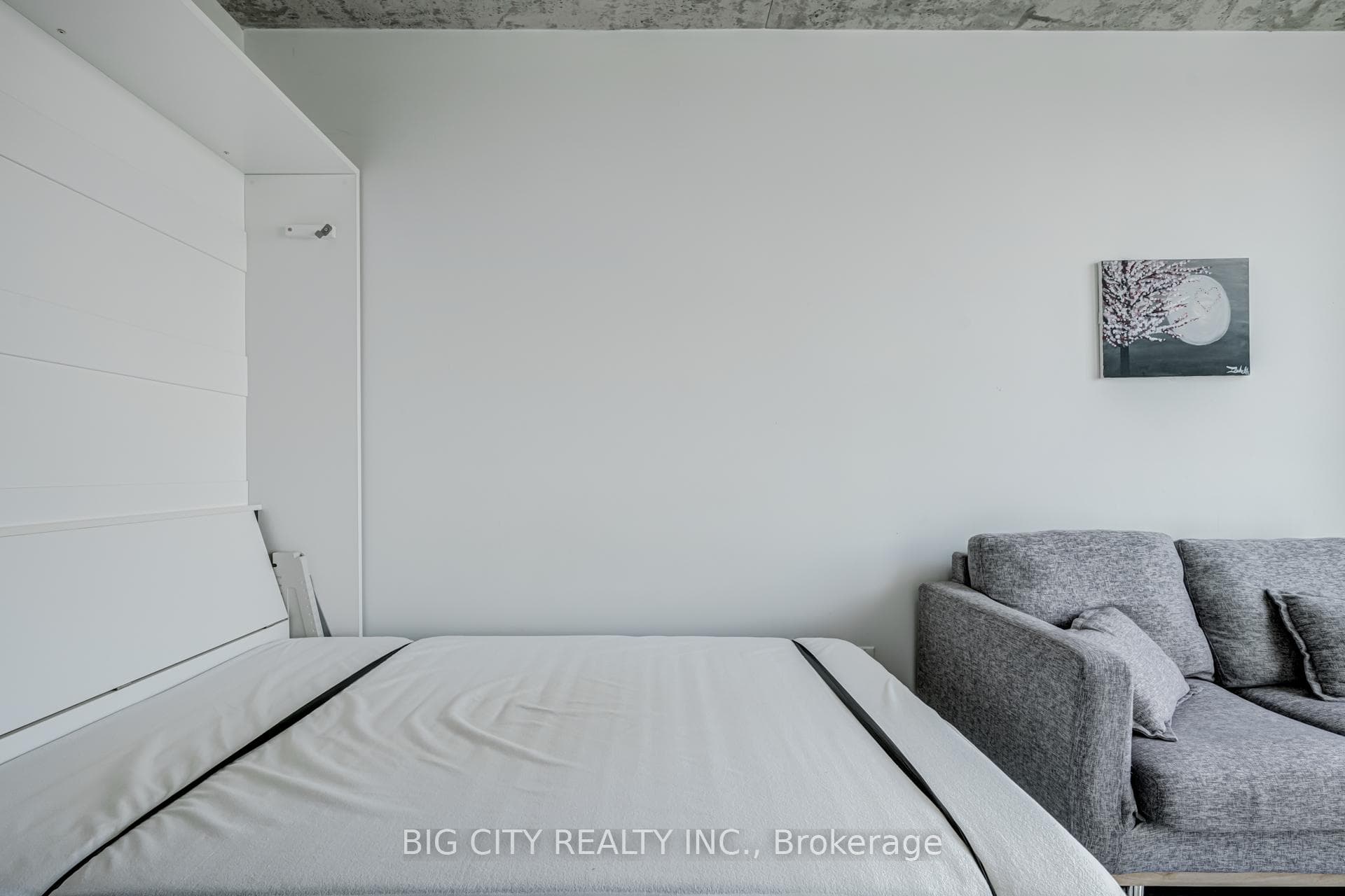 1900 Simcoe Street Unit 515 photo 13