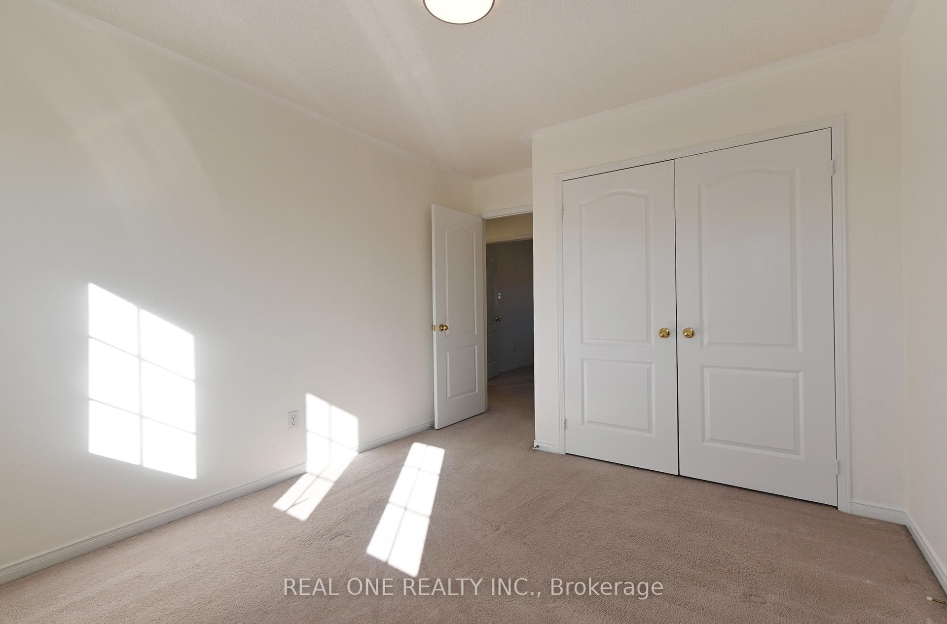 177 Fred Mclaren Boulevard photo 24