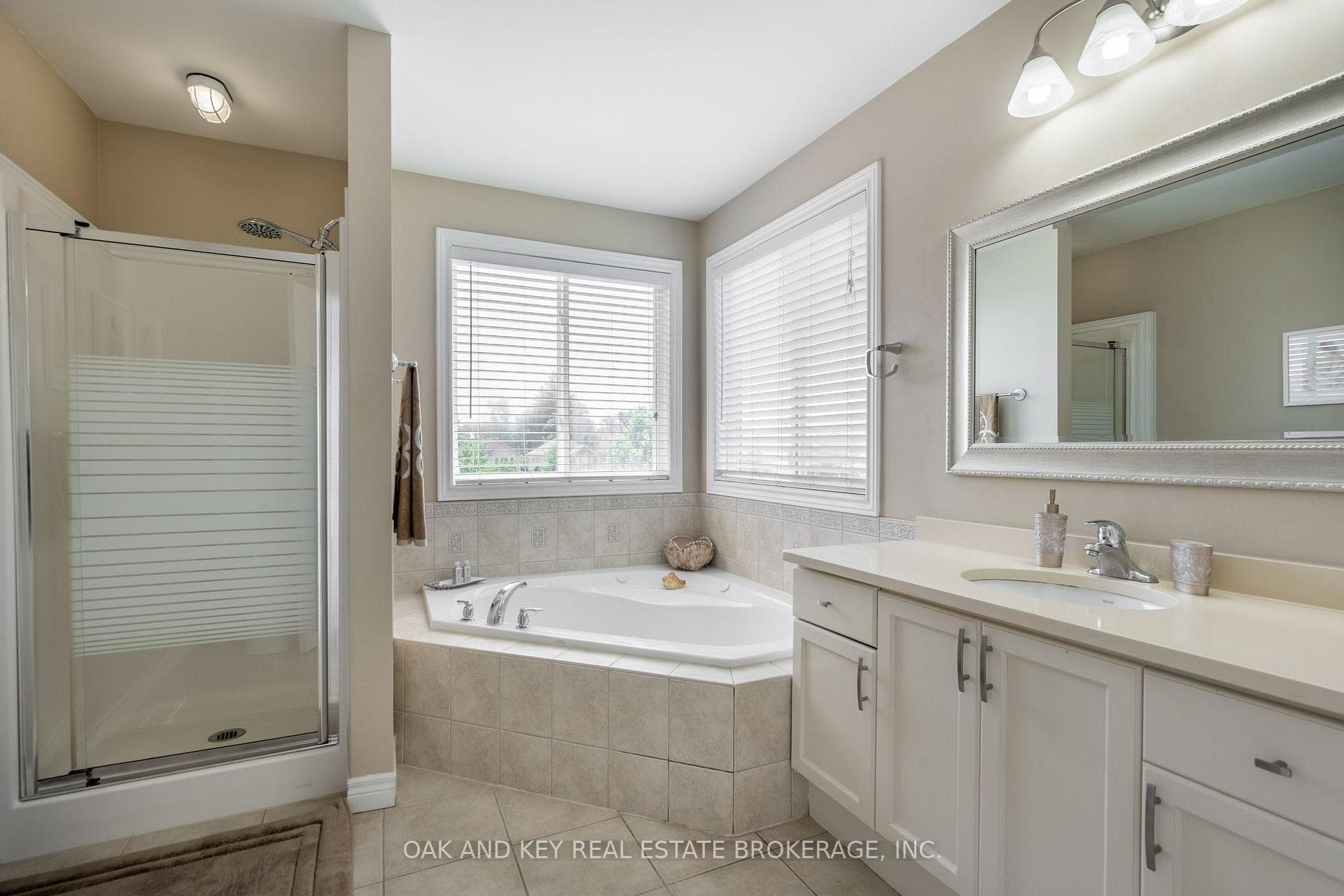 769 RUSHBROOK Crescent photo 23