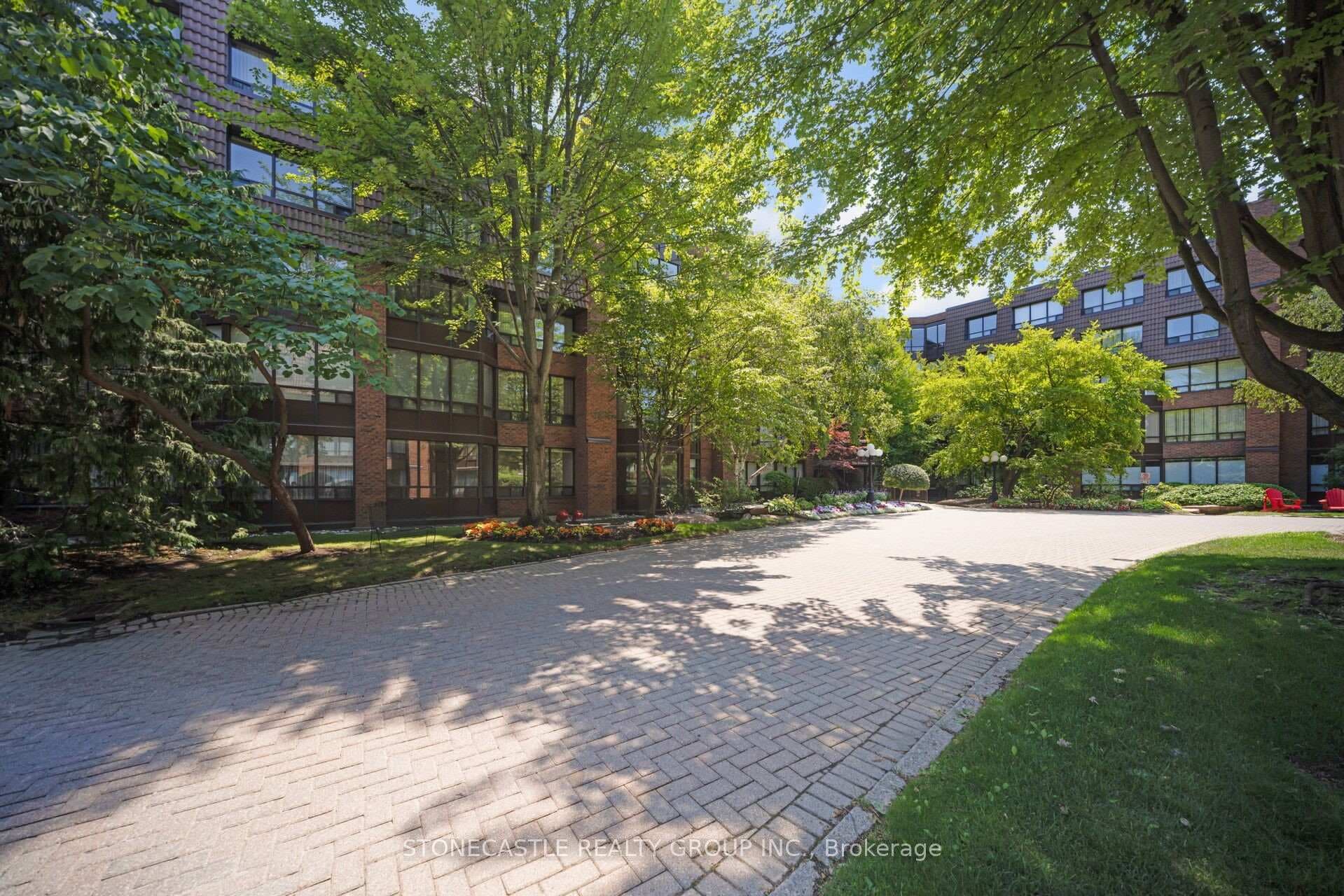 245 The Donway N/A Unit 113 photo 2
