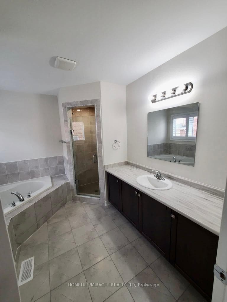 1807 Fosterbrook Street photo 32