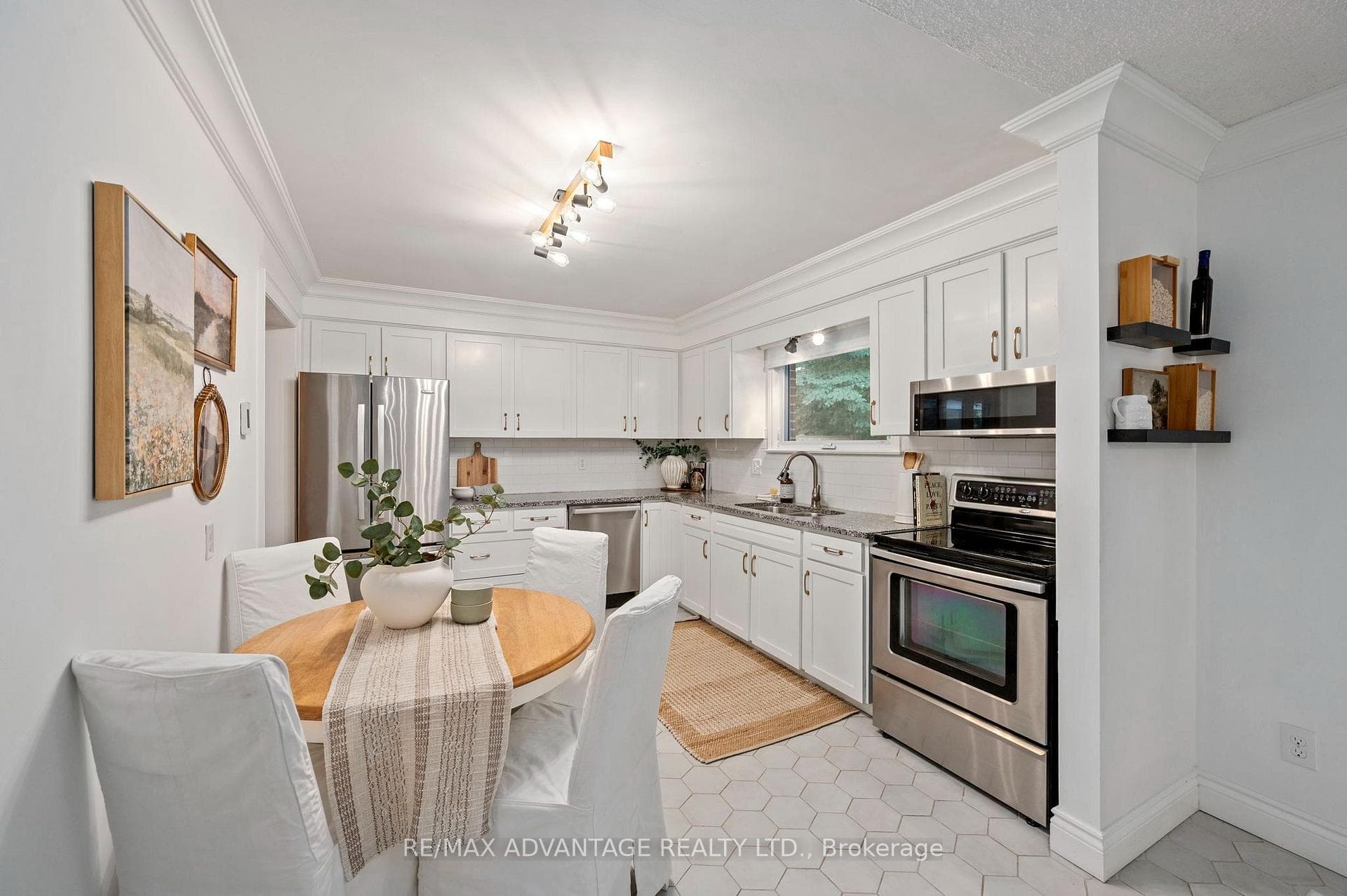 12 Spencer Crescent photo 9
