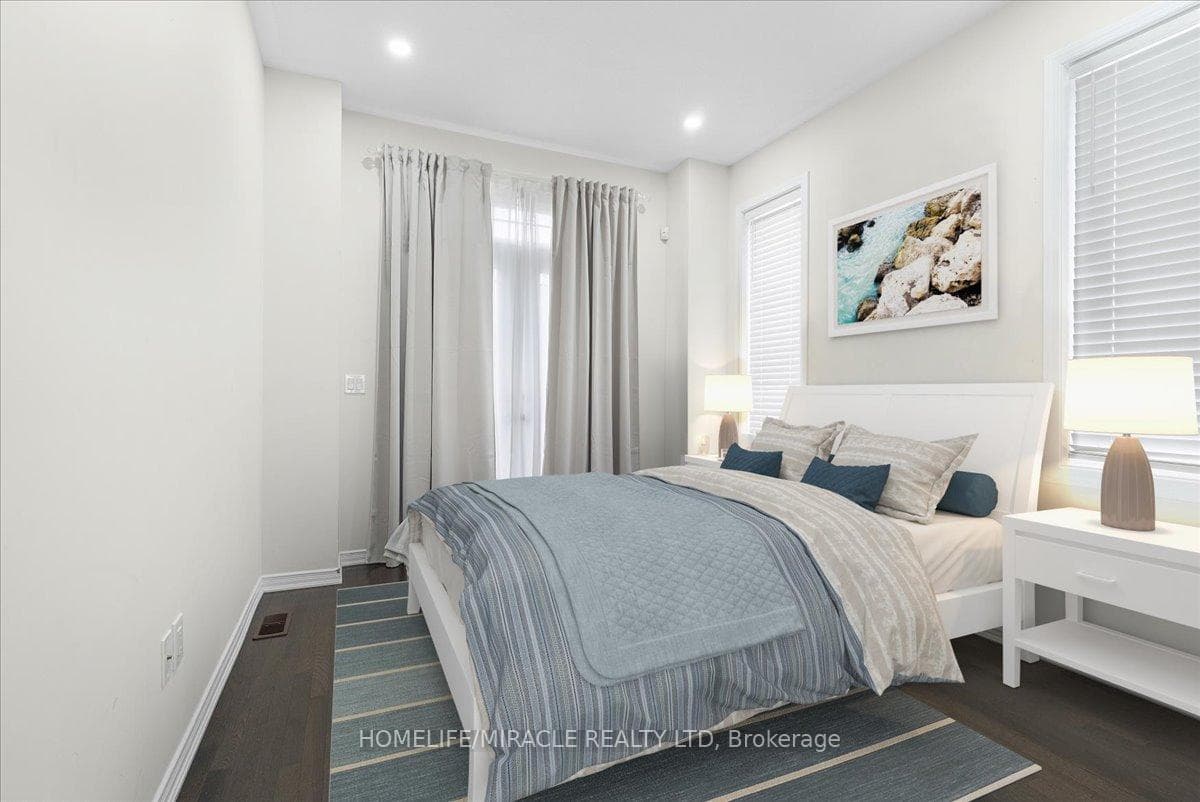 402 Dougall Avenue photo 7