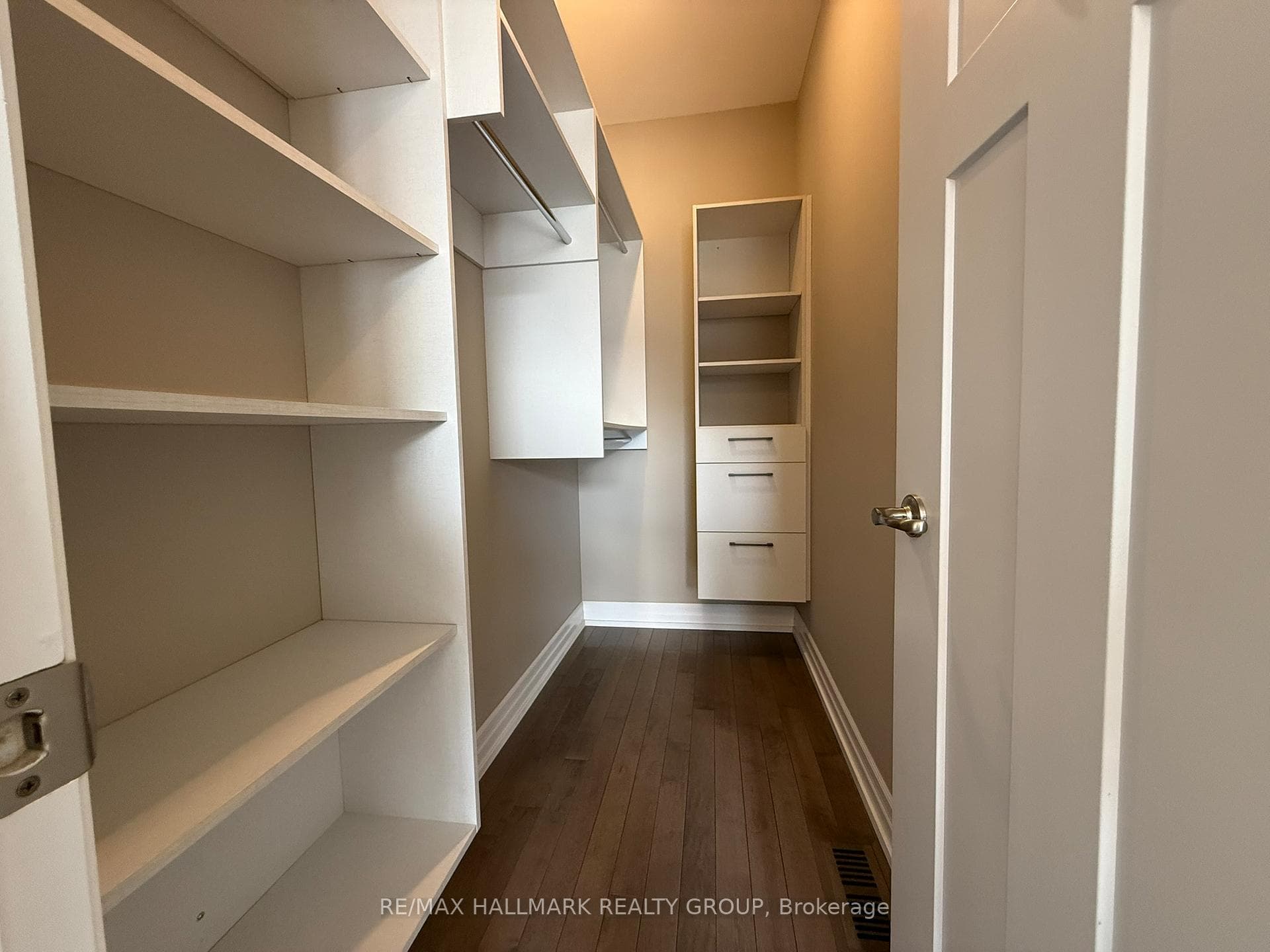 23 Solara Private photo 14