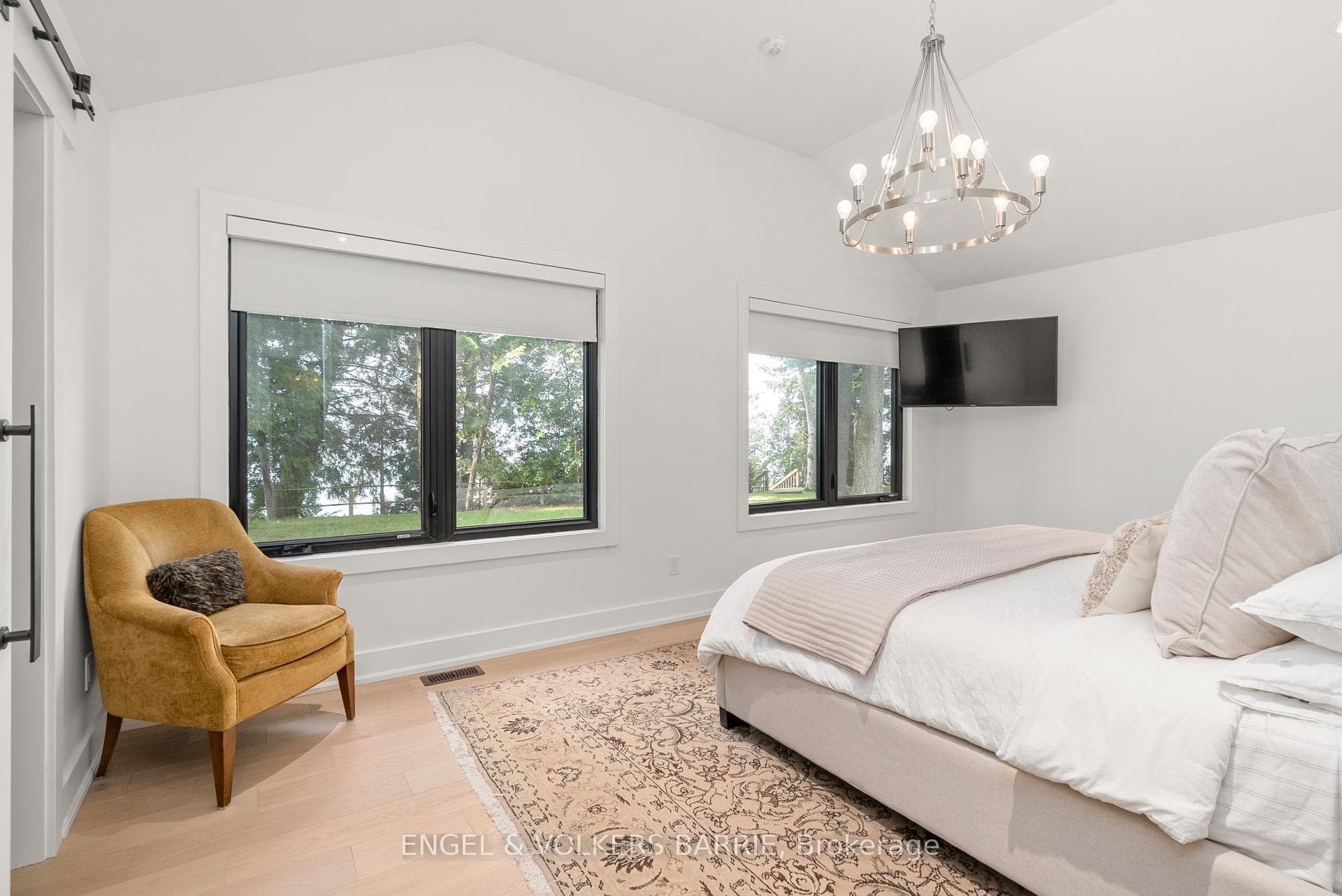 262 Trillium Place photo 23