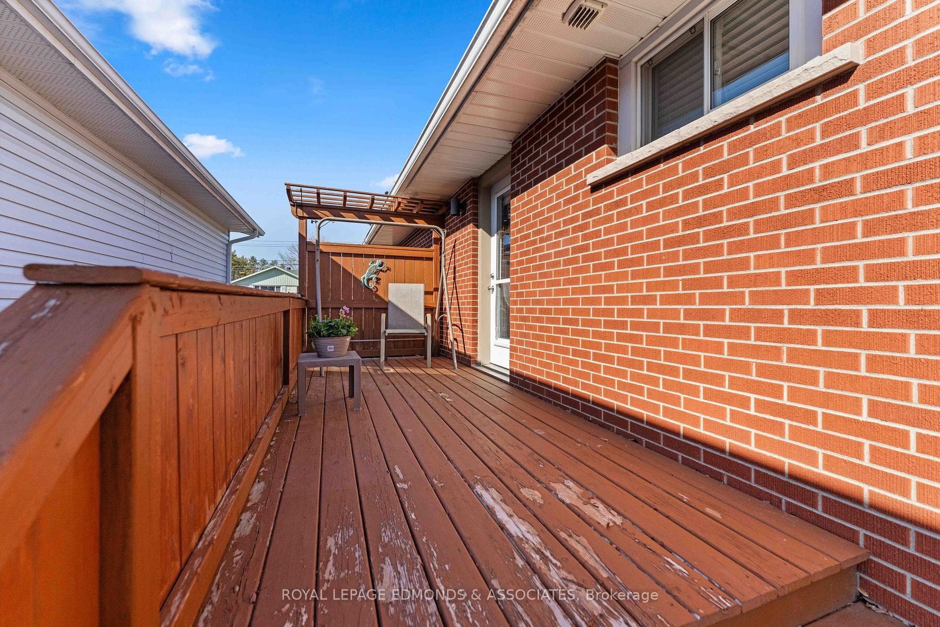 188 Laurier Avenue photo 42