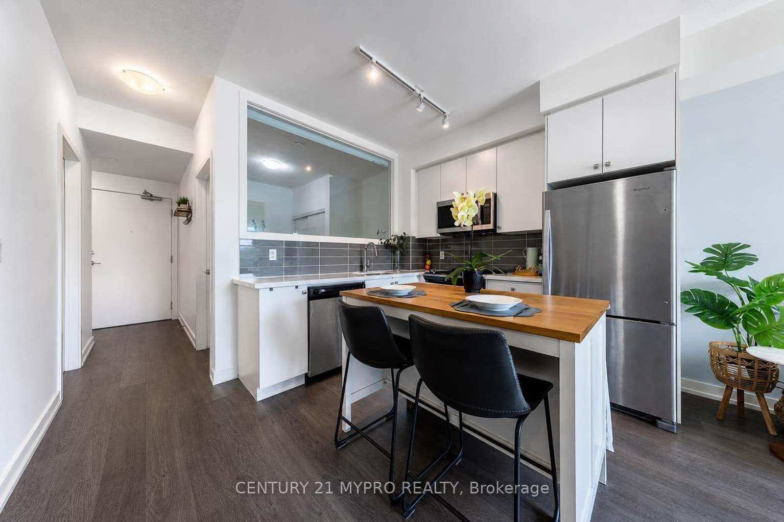 555 William Graham Drive Unit 320 photo 9