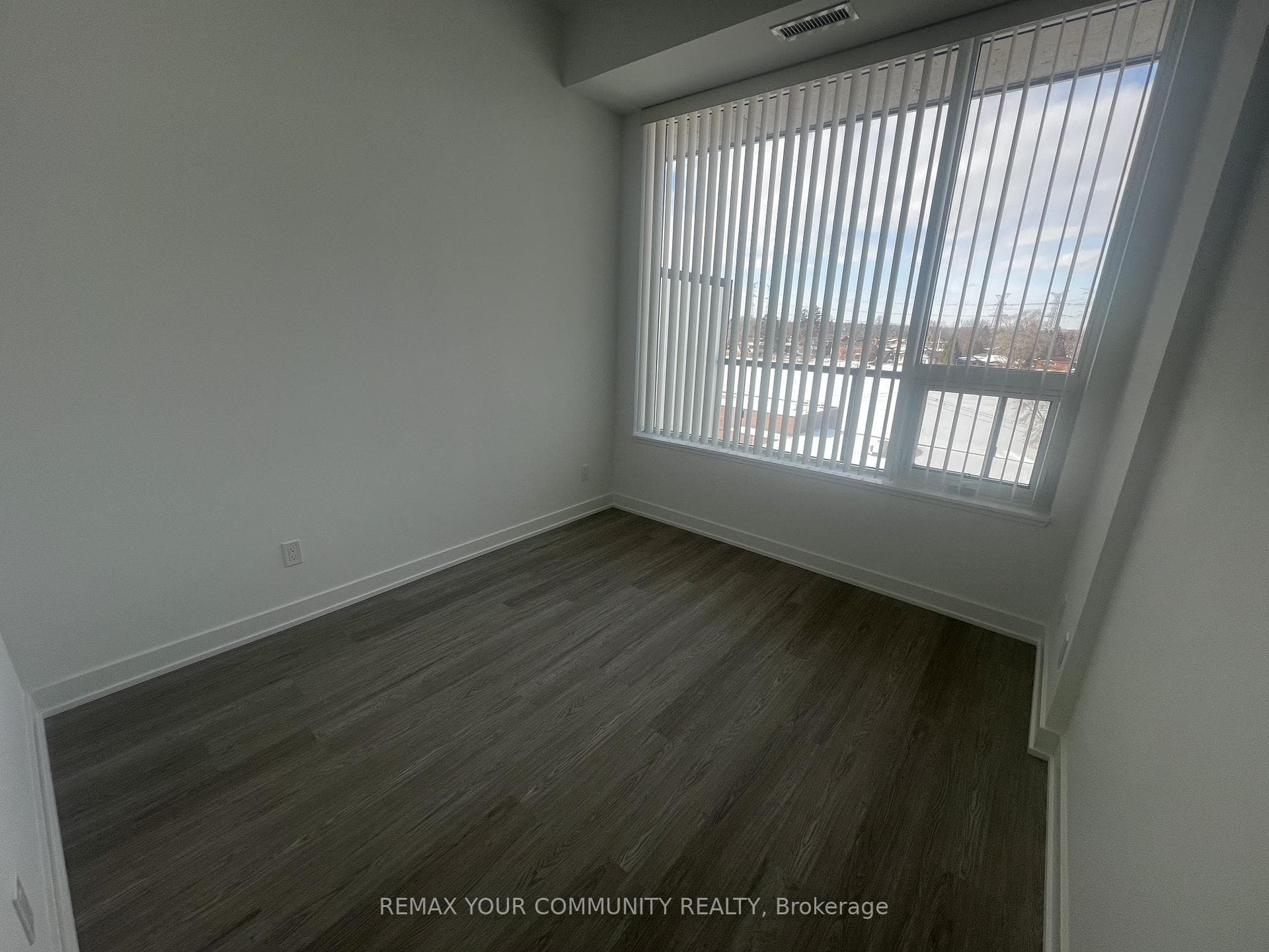 8188 Yonge Street Unit 606 photo 10