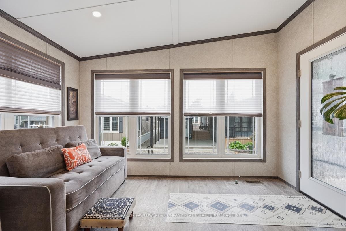22790 Amiens Road Unit 116 photo 17