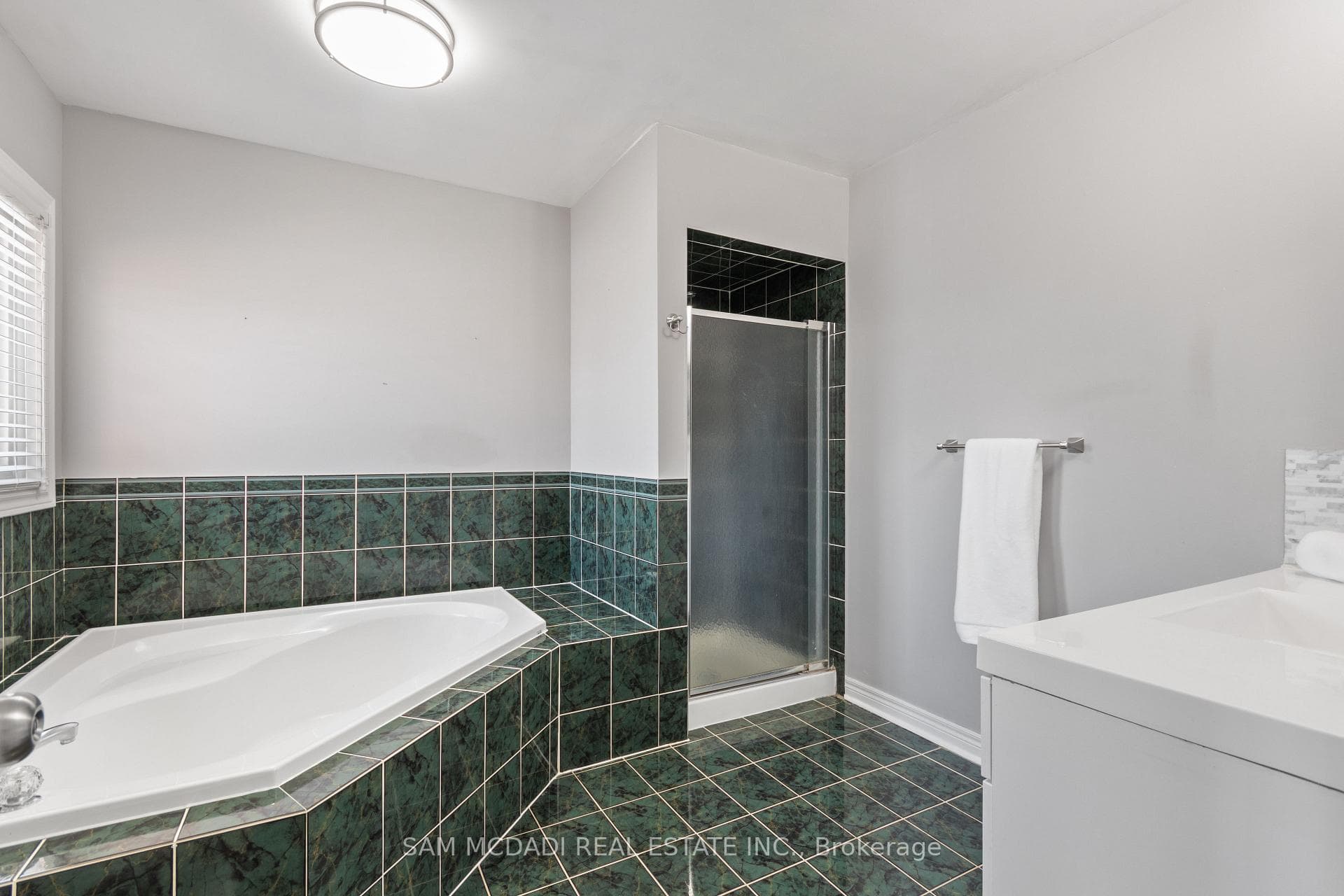 7159 Spyglass Crescent photo 20