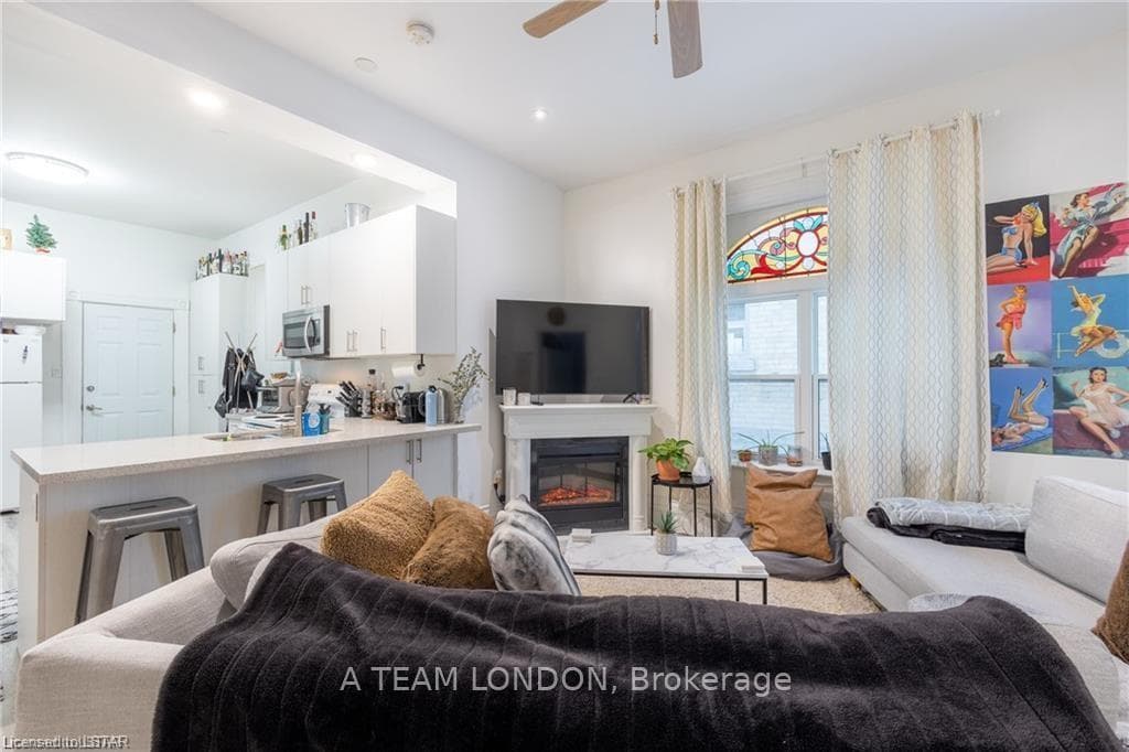 960 RICHMOND Street photo 21