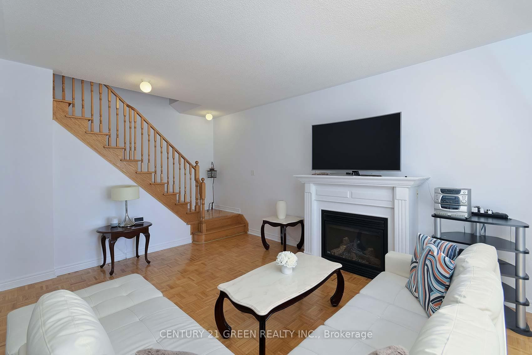 8 Lampman Drive photo 15