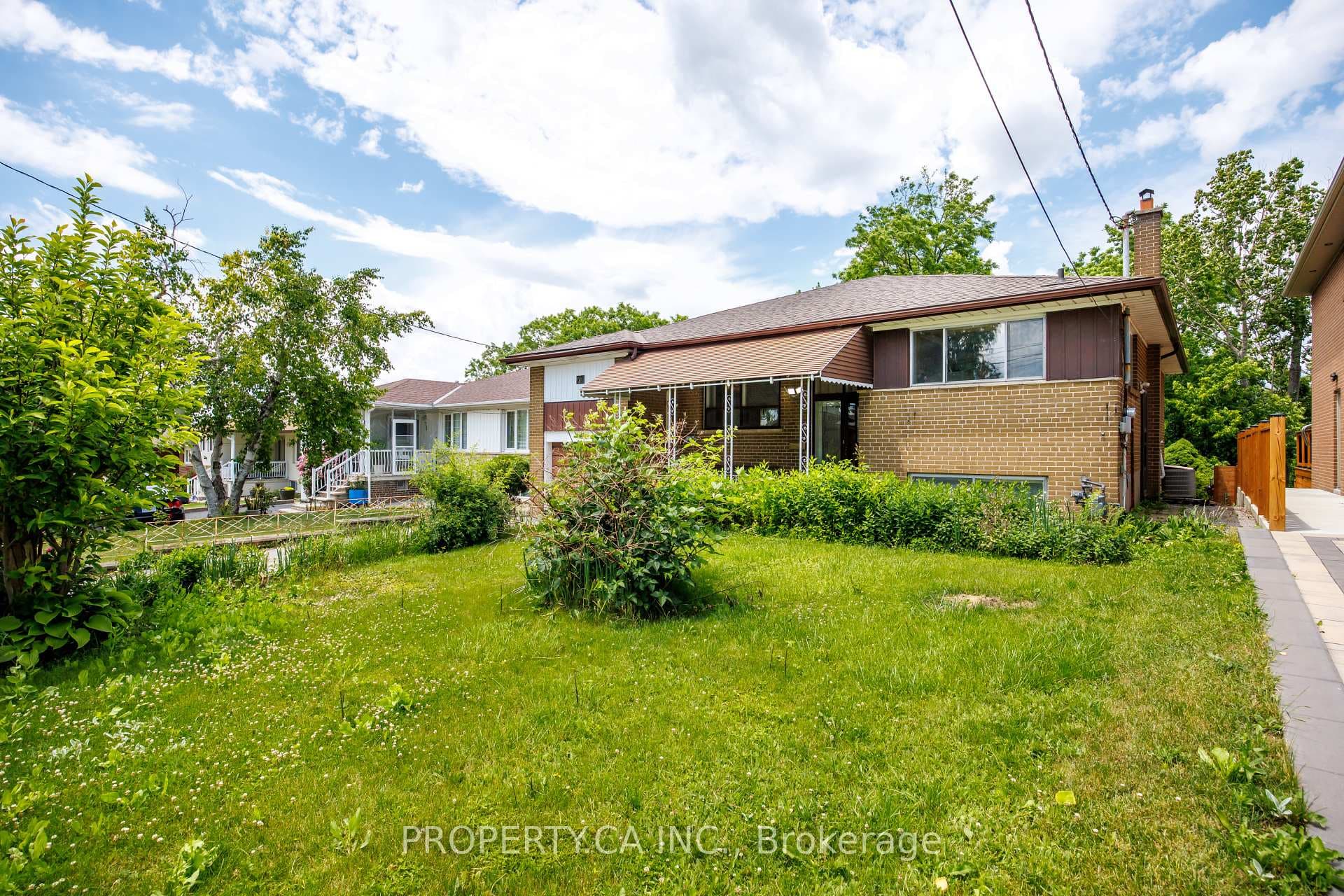 77 Troutbrooke Drive photo 43