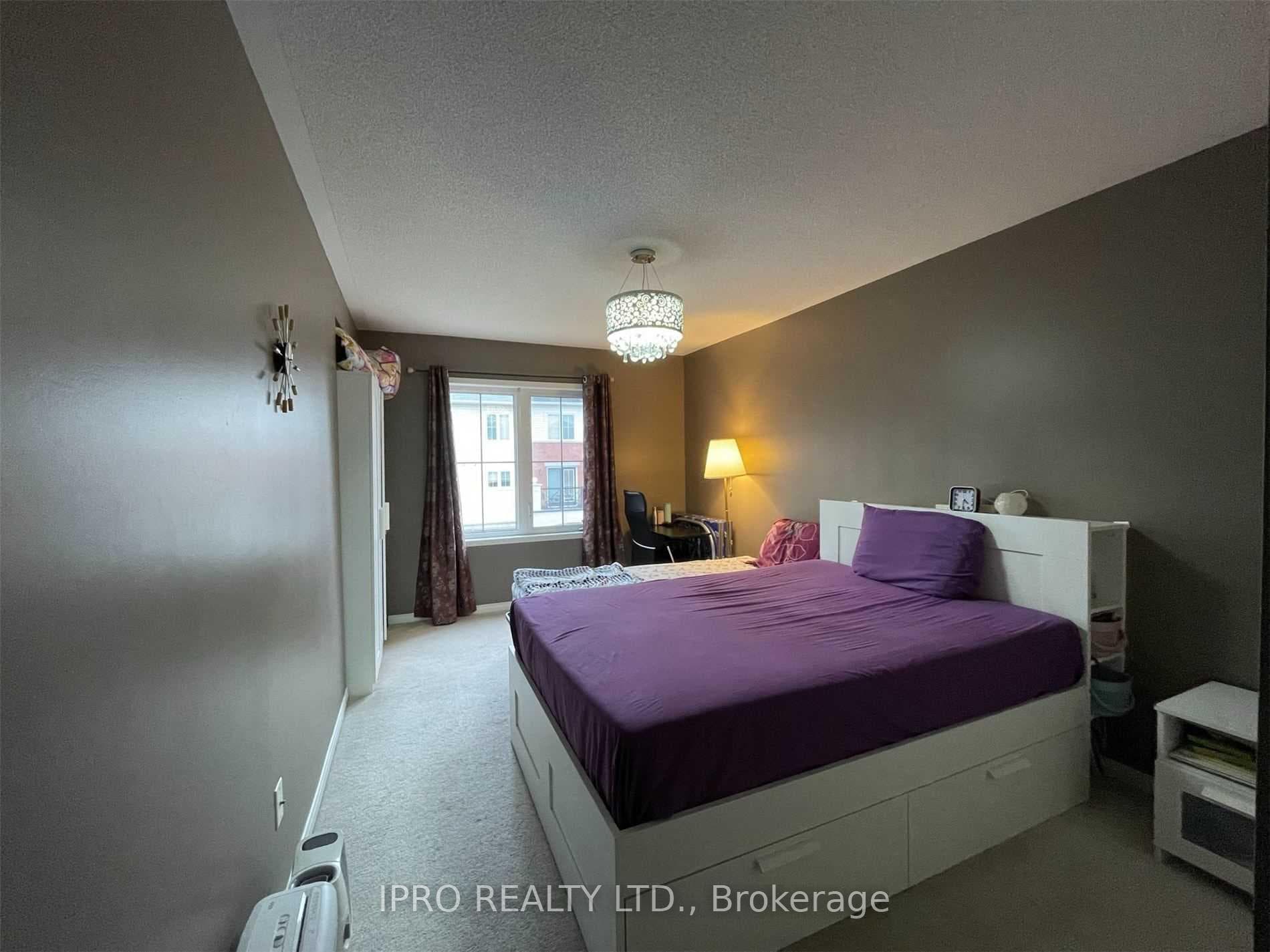 2460 Post Road Unit 8 photo 6