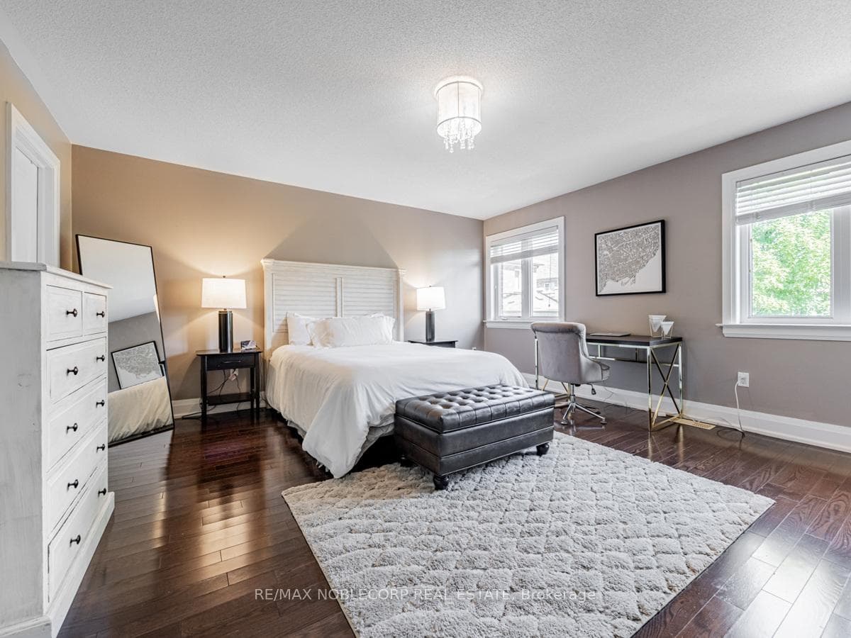 211 Sir Benson Drive photo 20