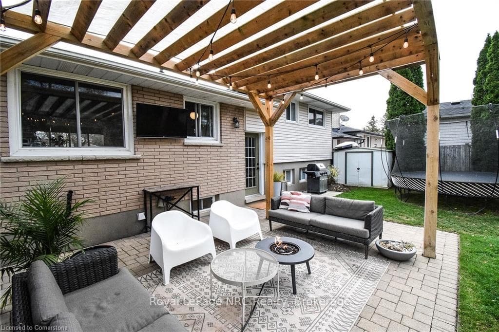 17 Rosemore Road photo 35