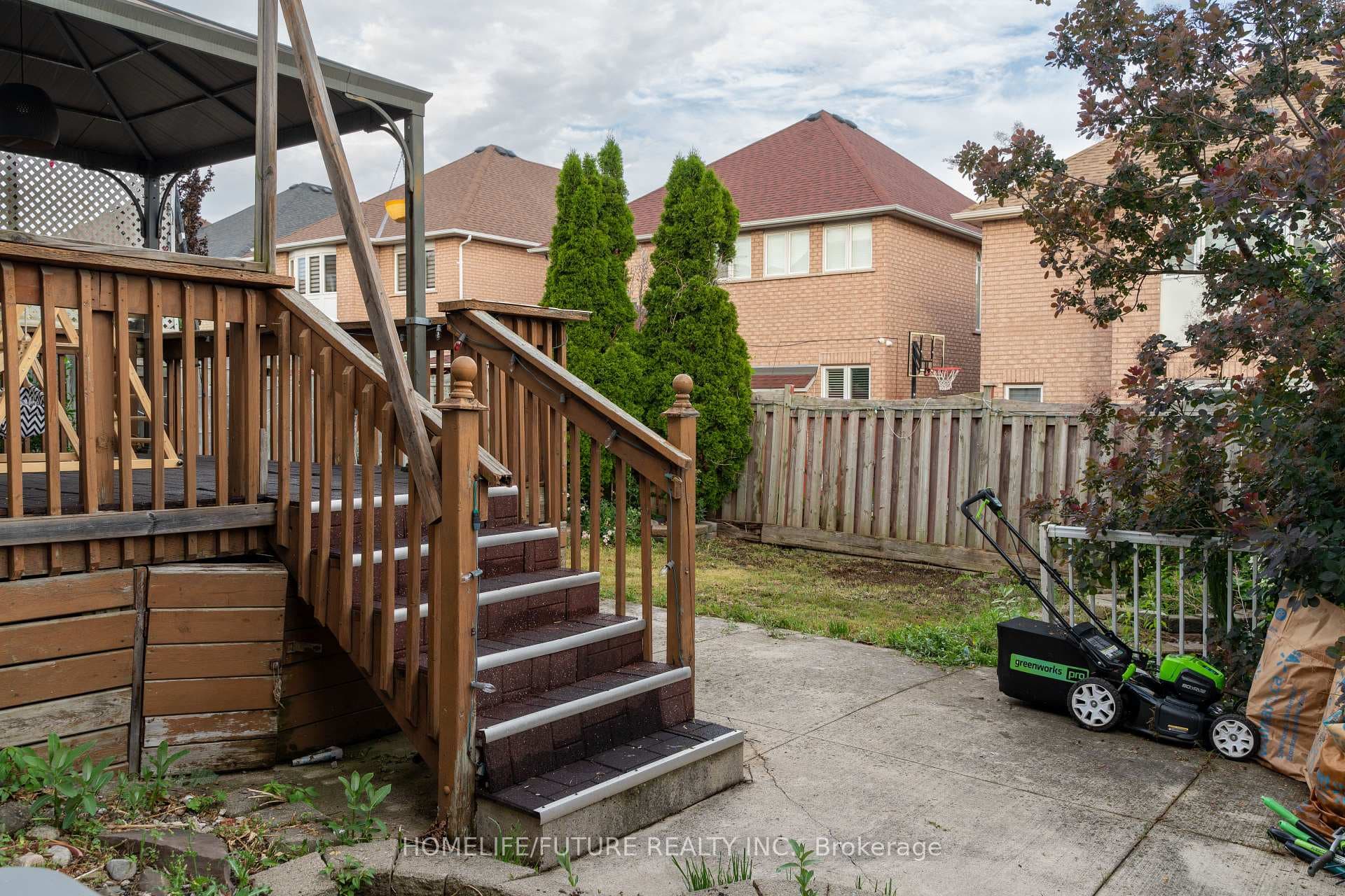 620 Madame Street photo 42