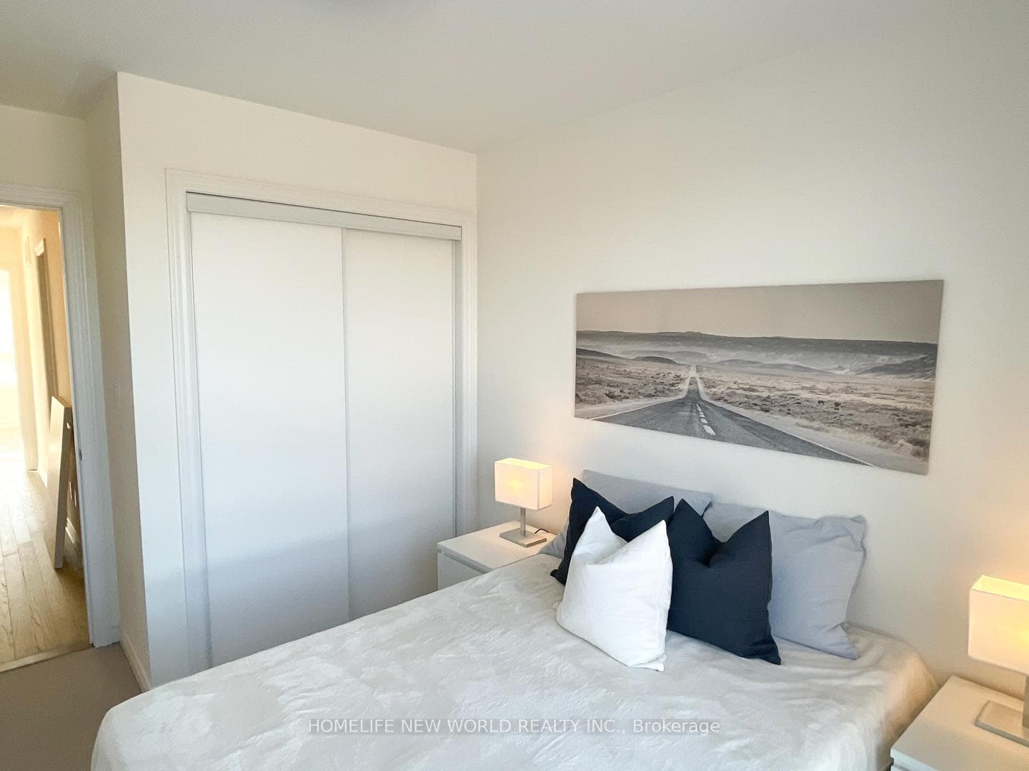 36 Chicago Lane photo 30