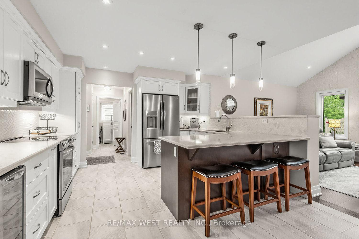 113 Dory Row - Kitchen w/ Breakfast Bar