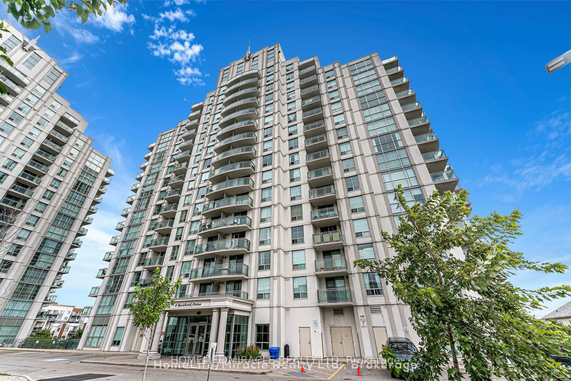 8 Rosebank Drive Unit 8M photo 1