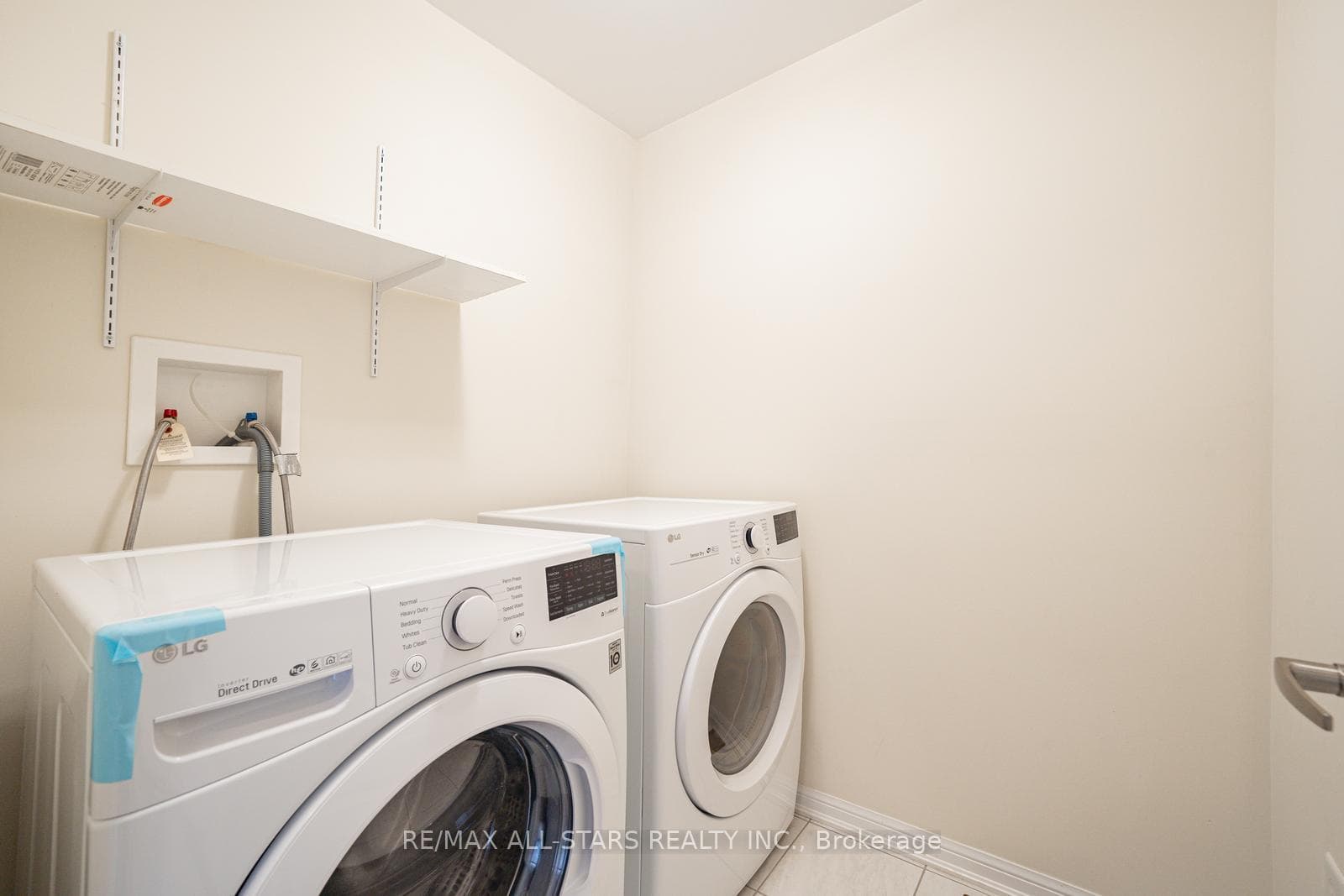 145 Dougherty Crescent photo 27