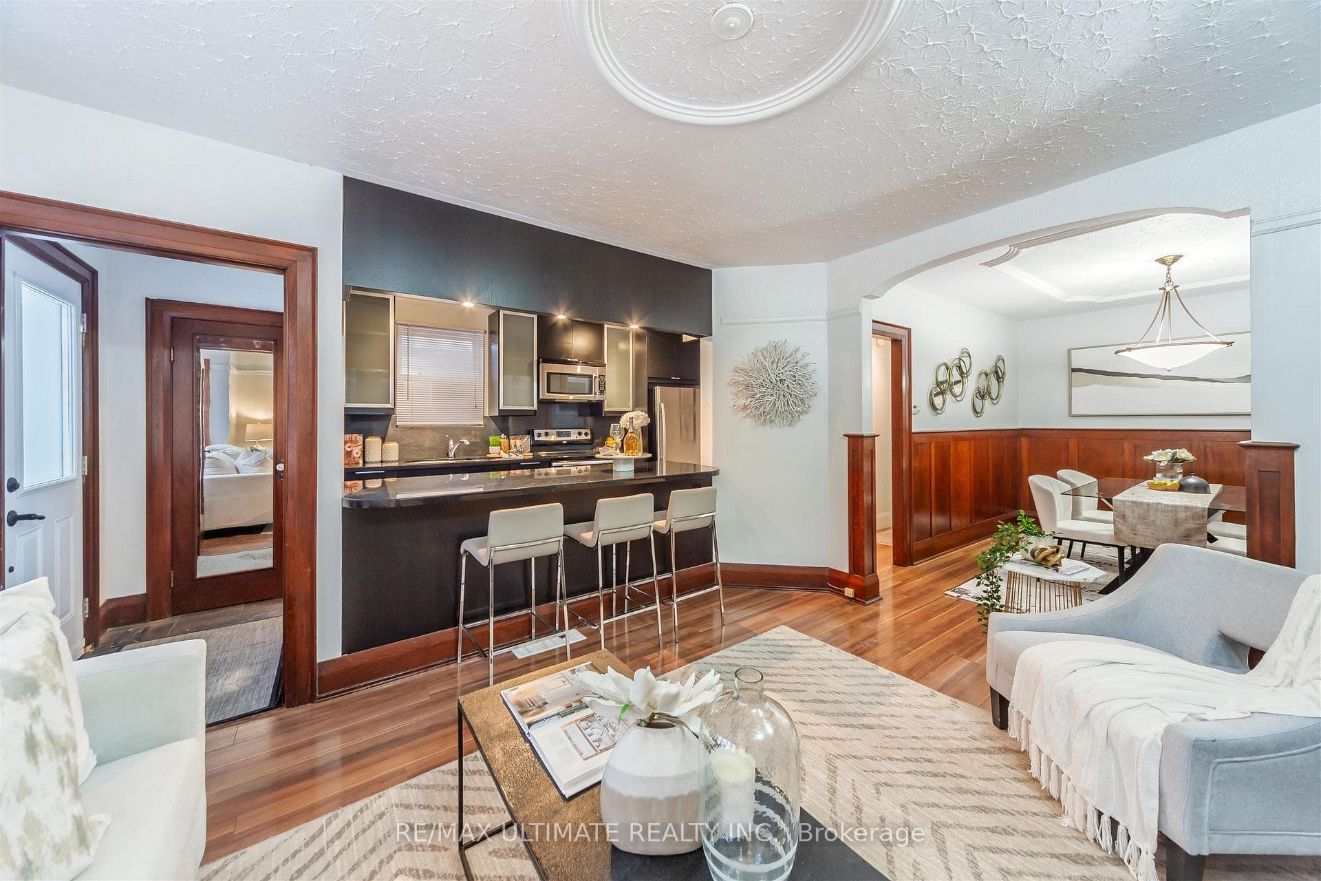 46 Lorindale Avenue Unit Upper photo 6