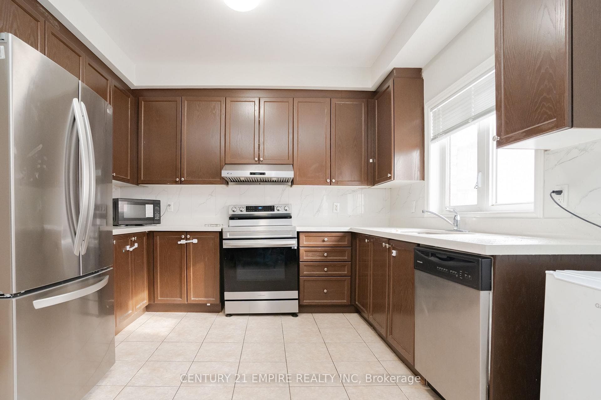 7 Berringer Grove photo 9