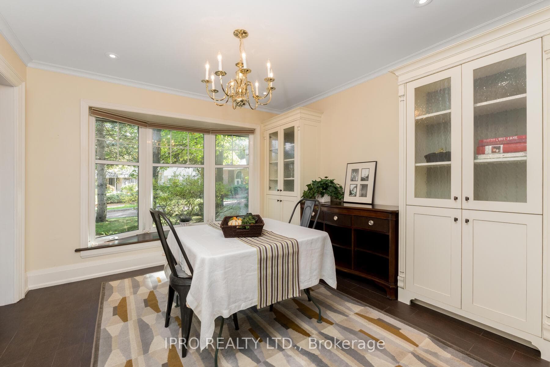 Huge Bay window
