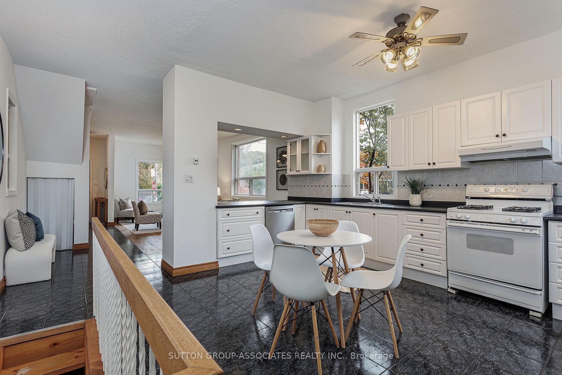 195 Hallam Street photo 15