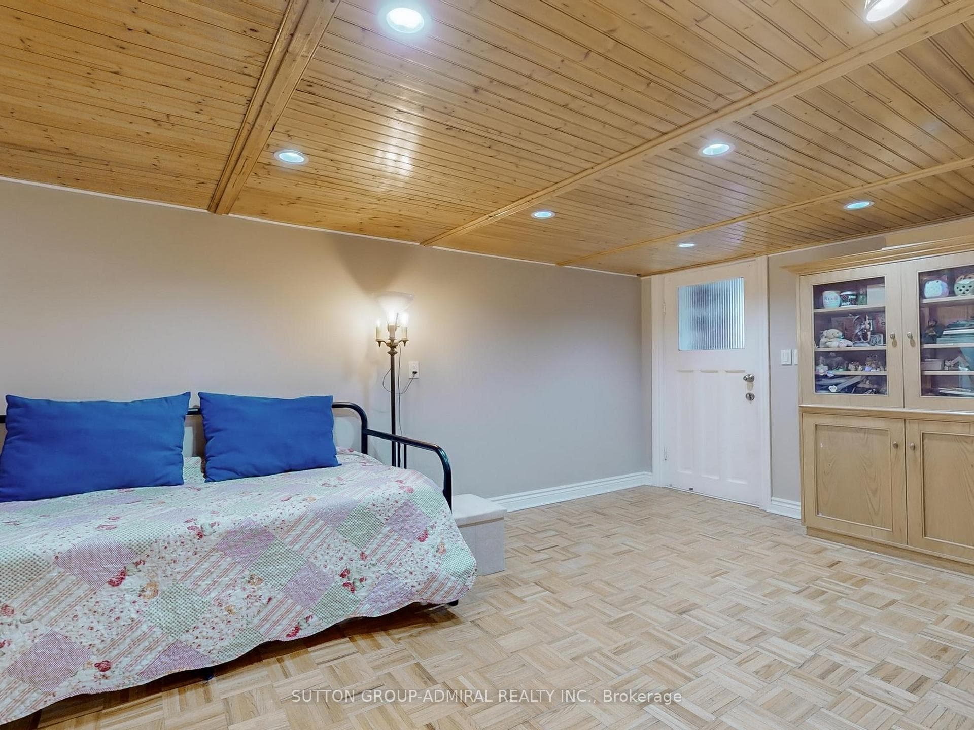 294 Boon Avenue photo 32