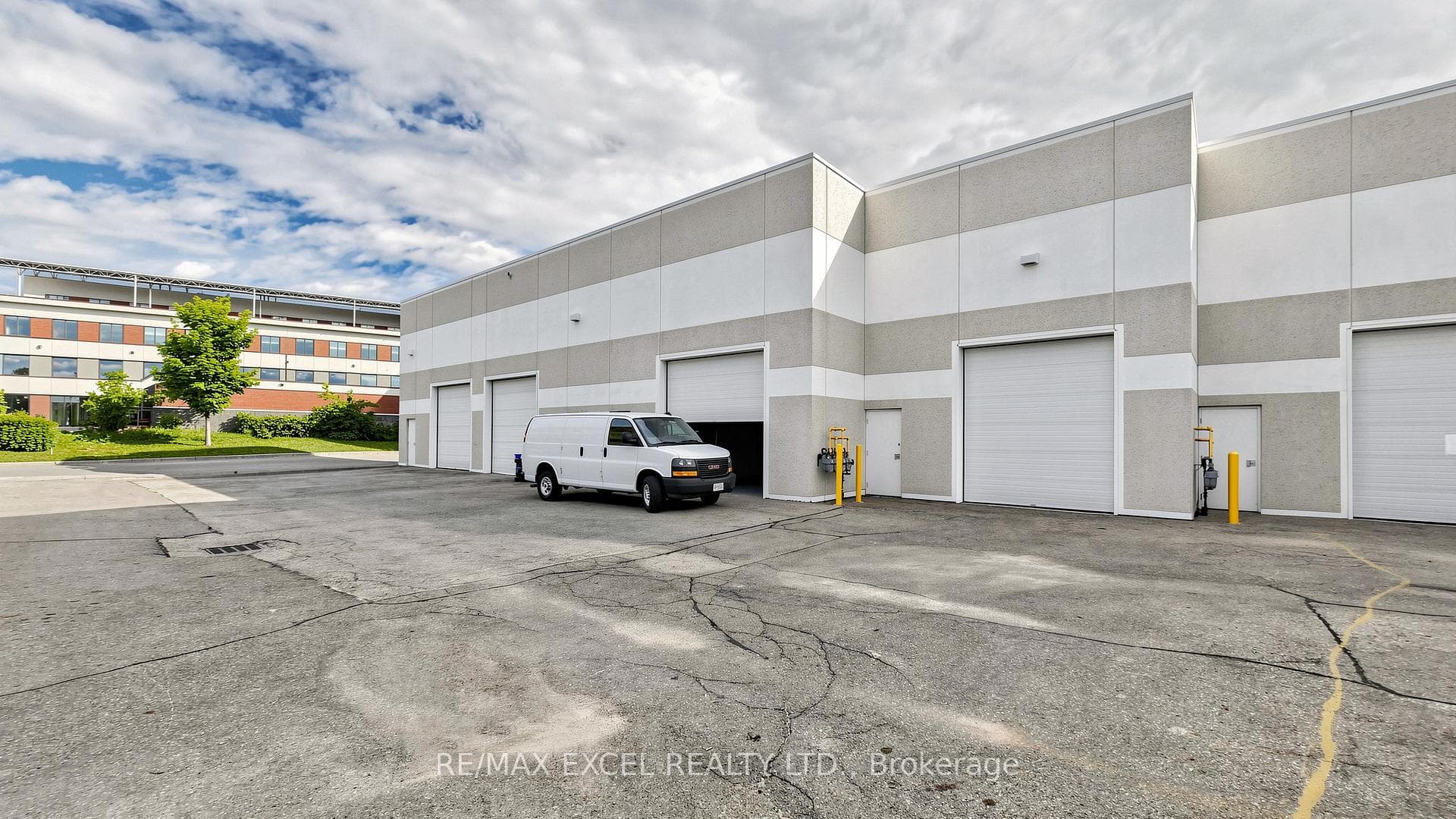158 Don Hillock Drive Unit 15 photo 42
