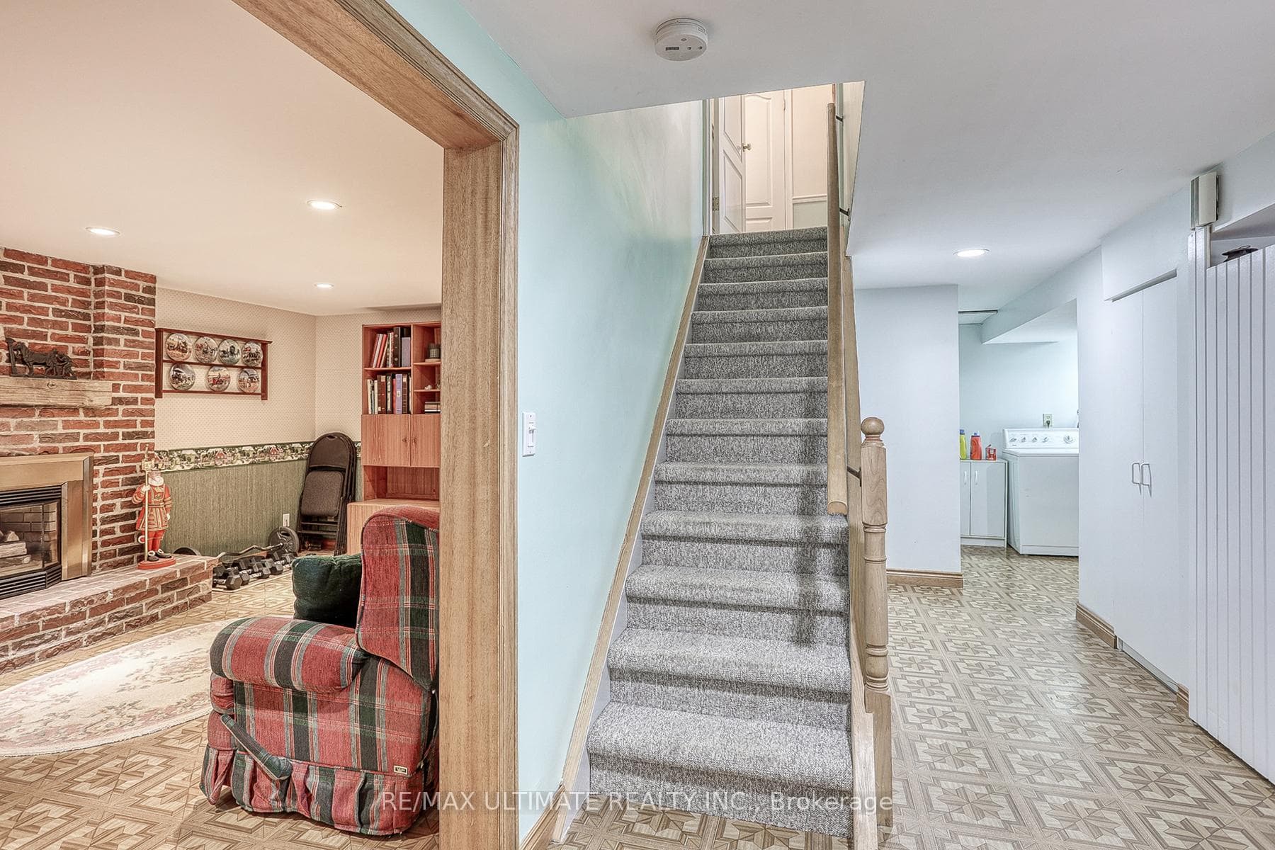 42 Summerside Crescent photo 24
