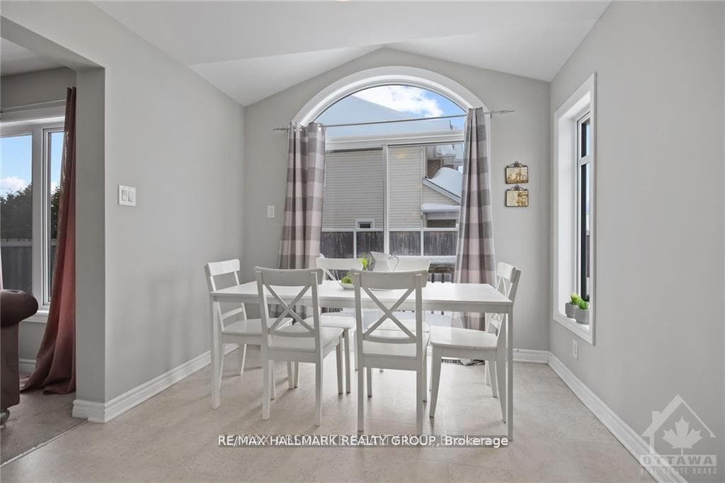 100 Lerta Way photo 13