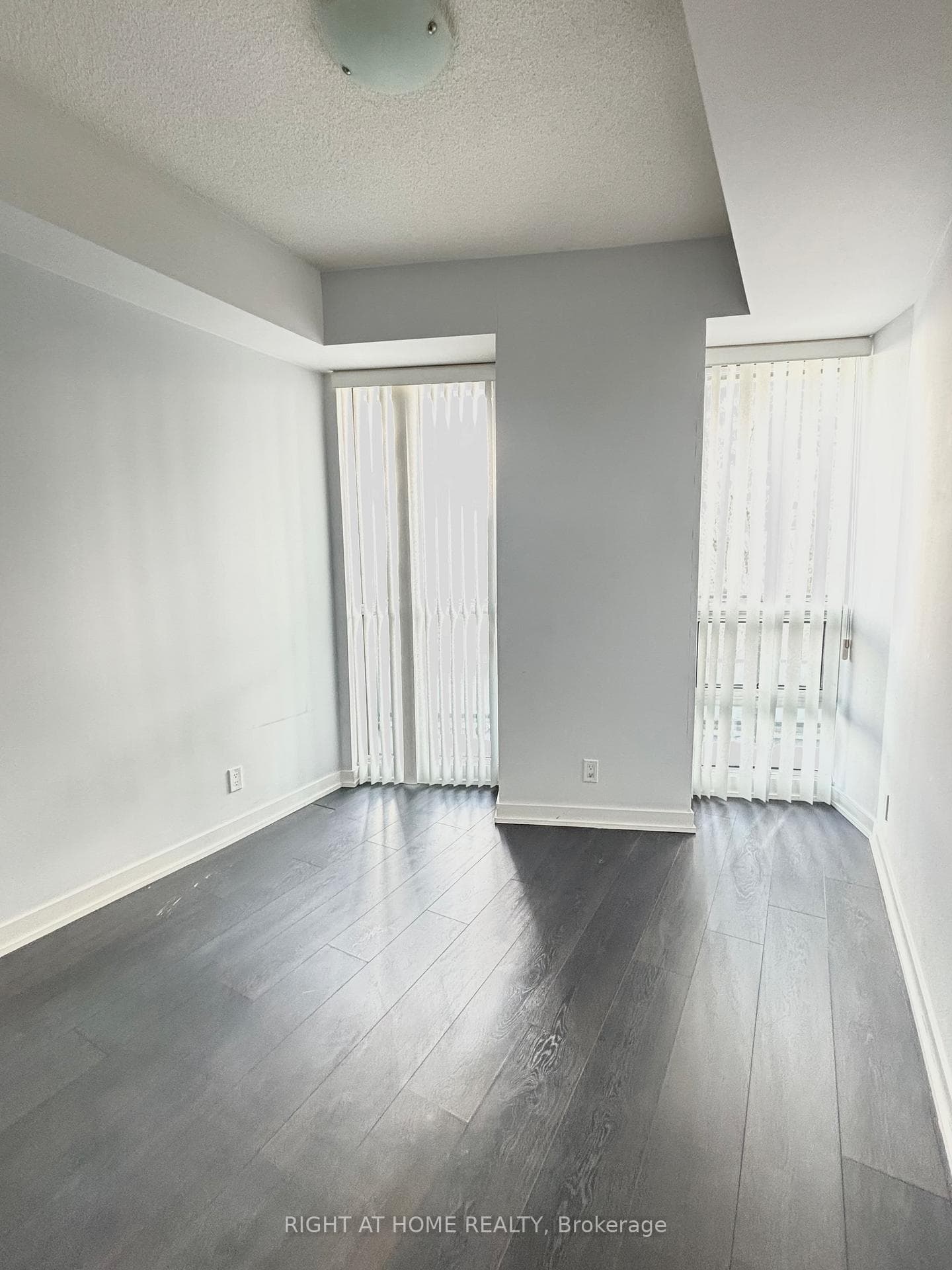 2212 Lake Shore Boulevard Unit 502 photo 7