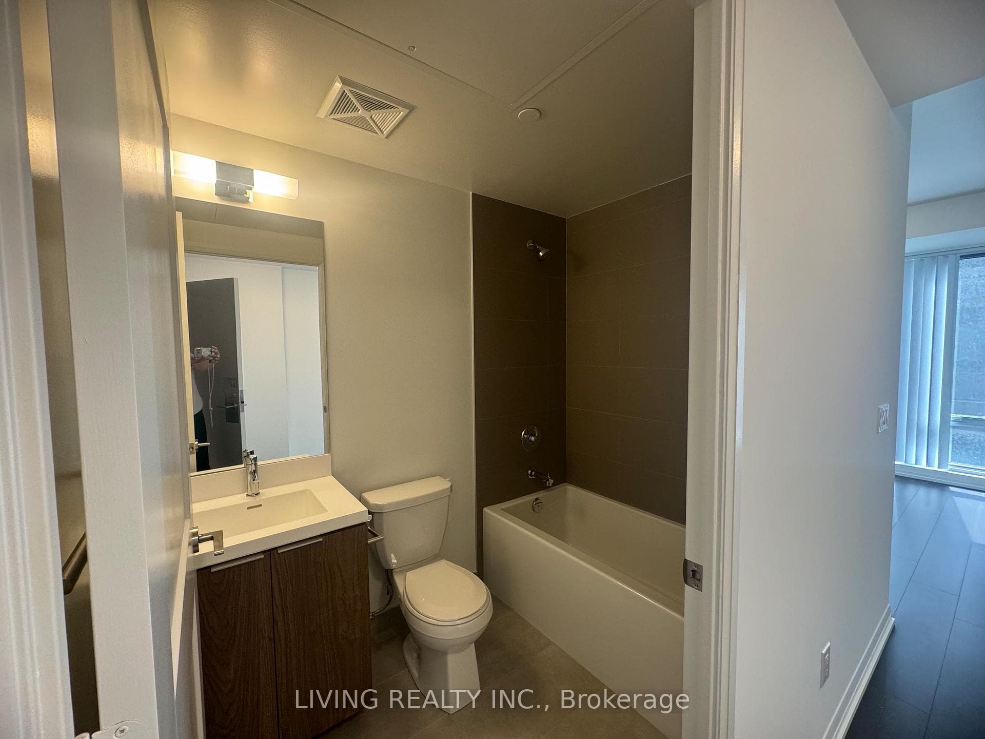 8 Widmer Street Unit 613 photo 7