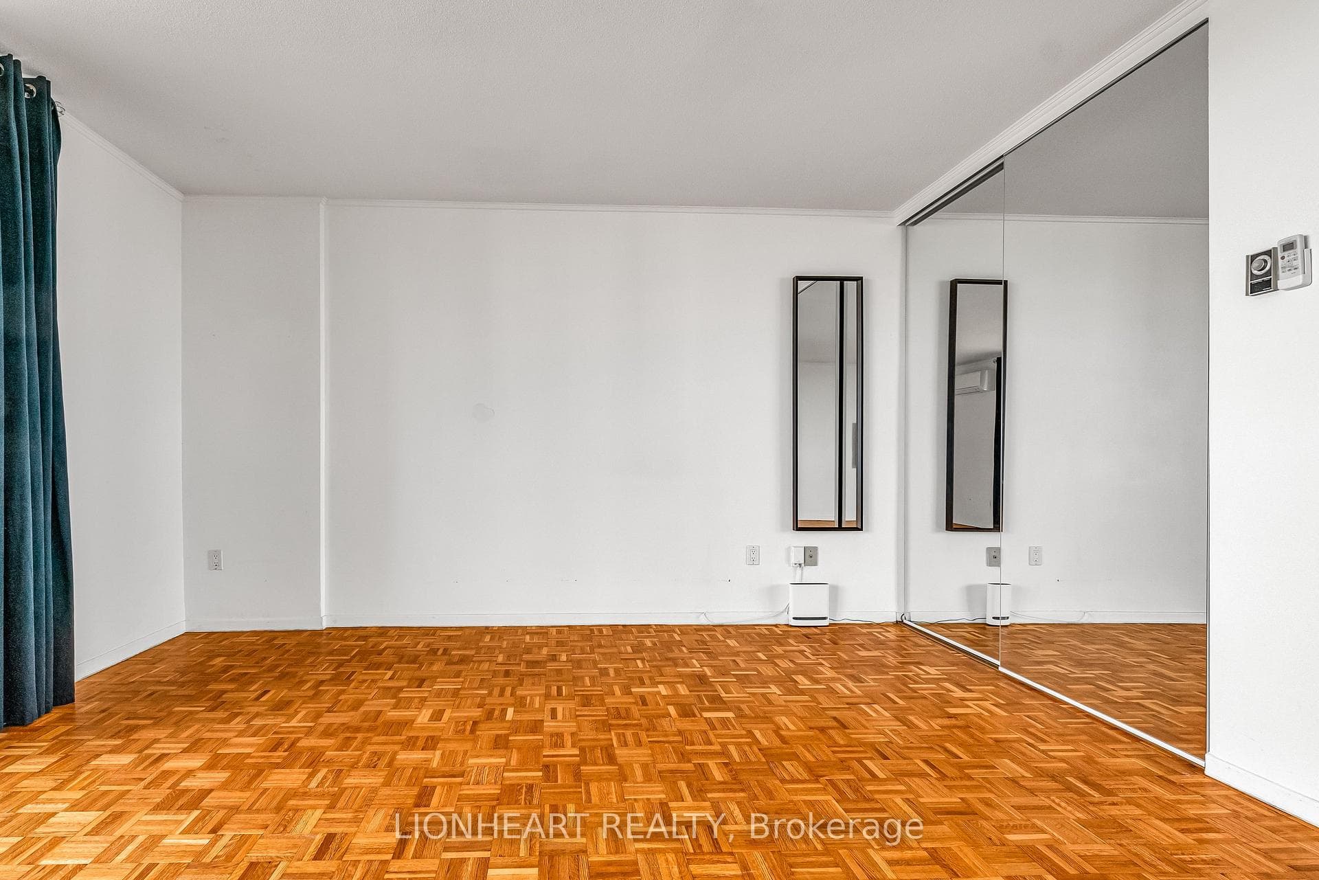 40 Homewood Avenue Unit 2608 photo 15
