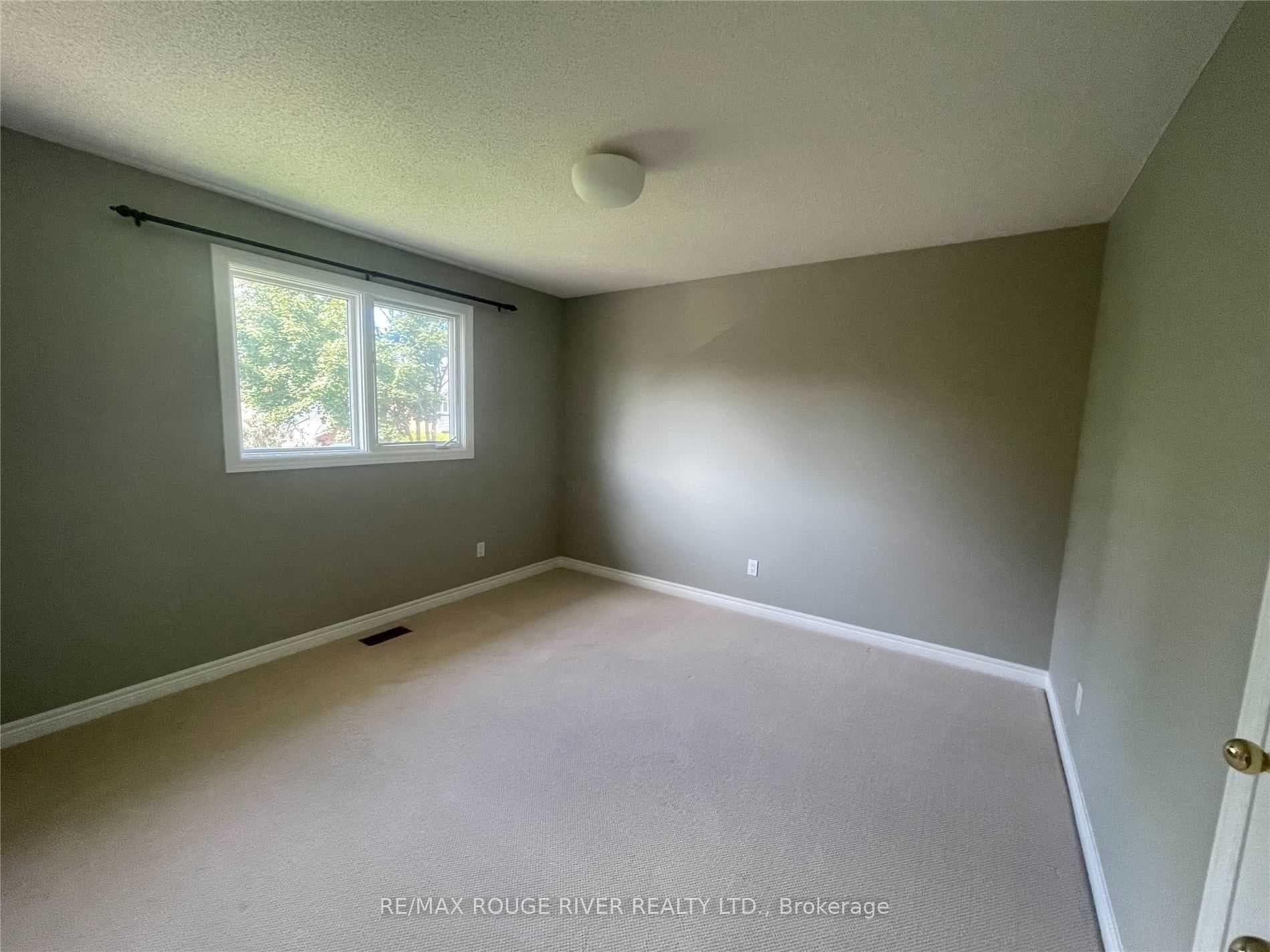 1700 Bishop Court photo 27